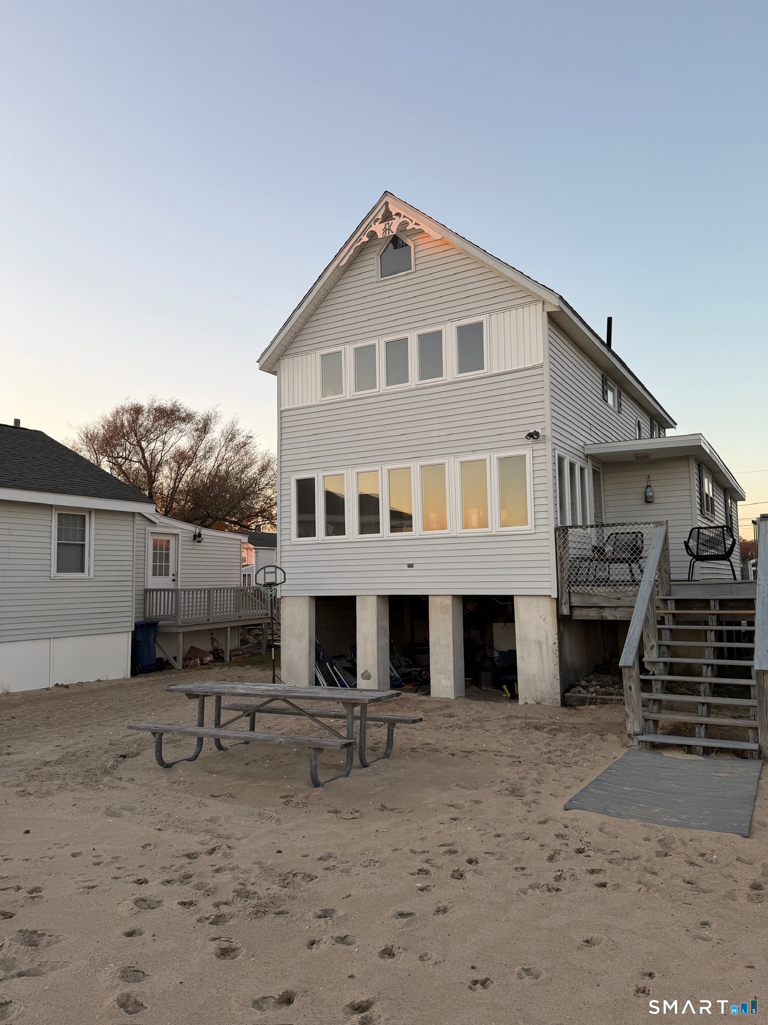 37 Seaside Lane Property Photo 2
