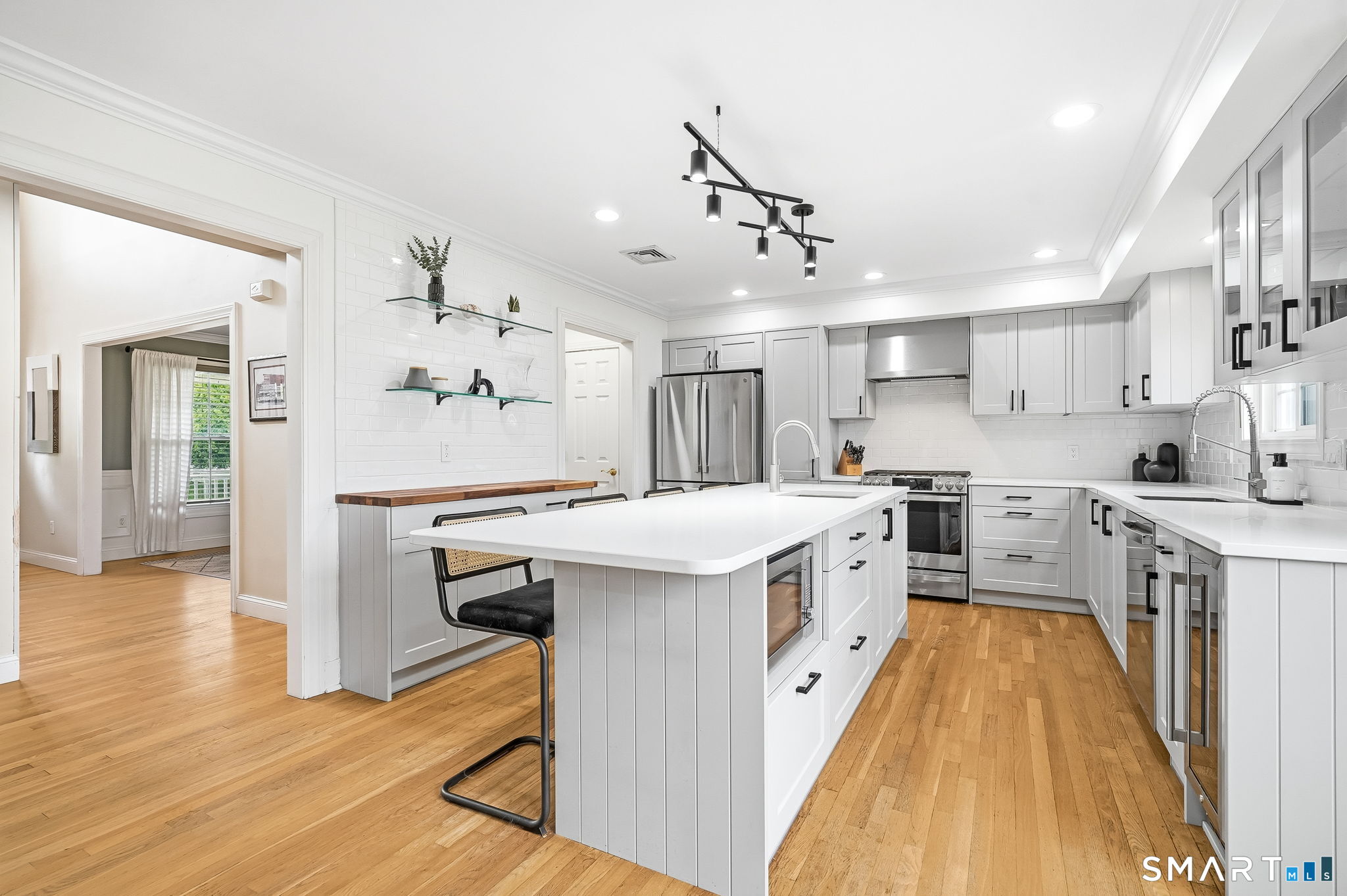 80 Third Avenue Property Photo 14