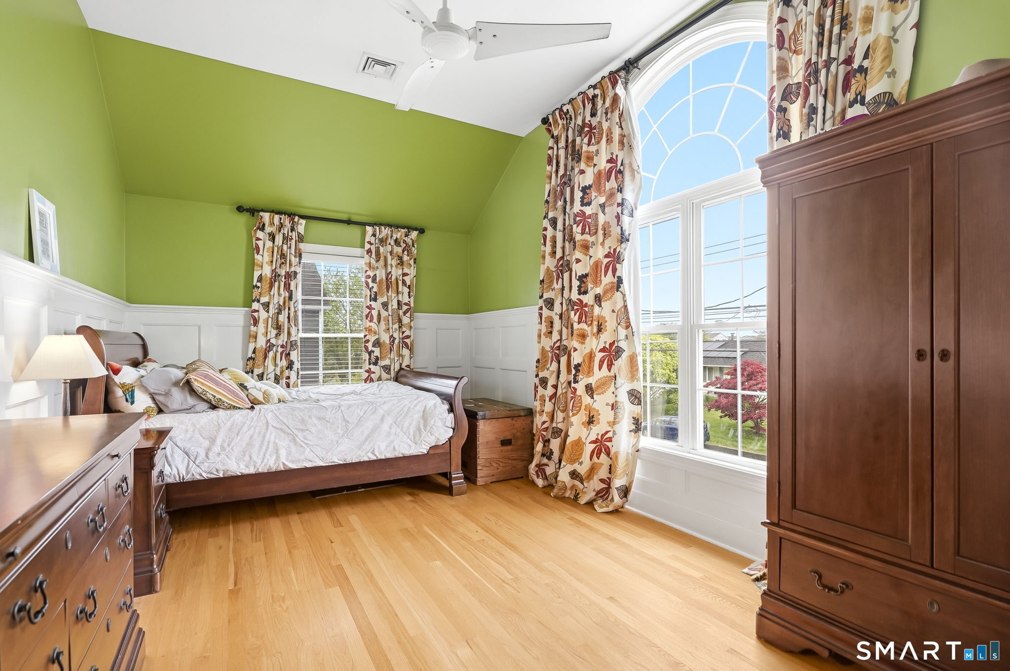 80 Third Avenue Property Photo 33