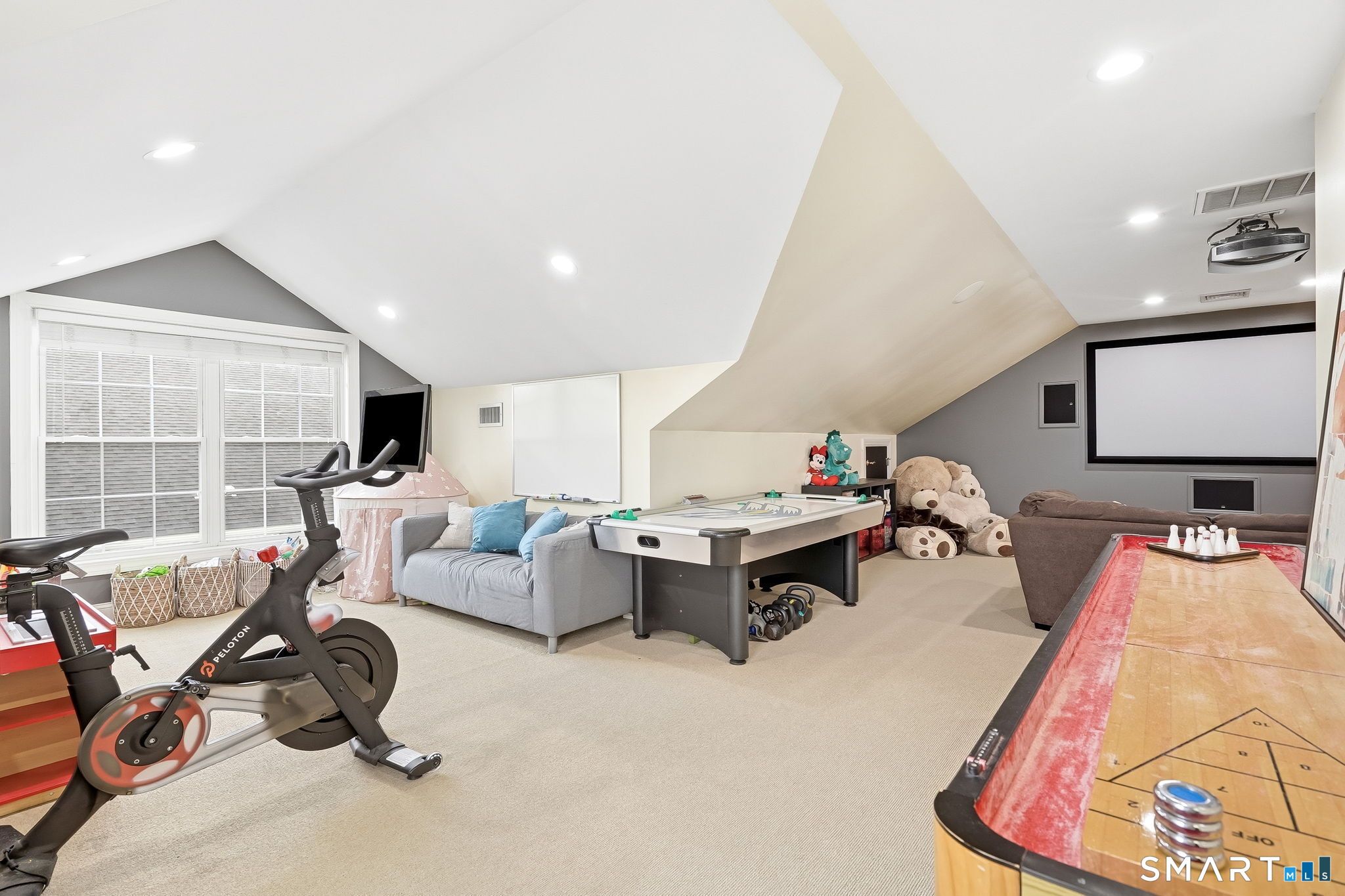 80 Third Avenue Property Photo 37