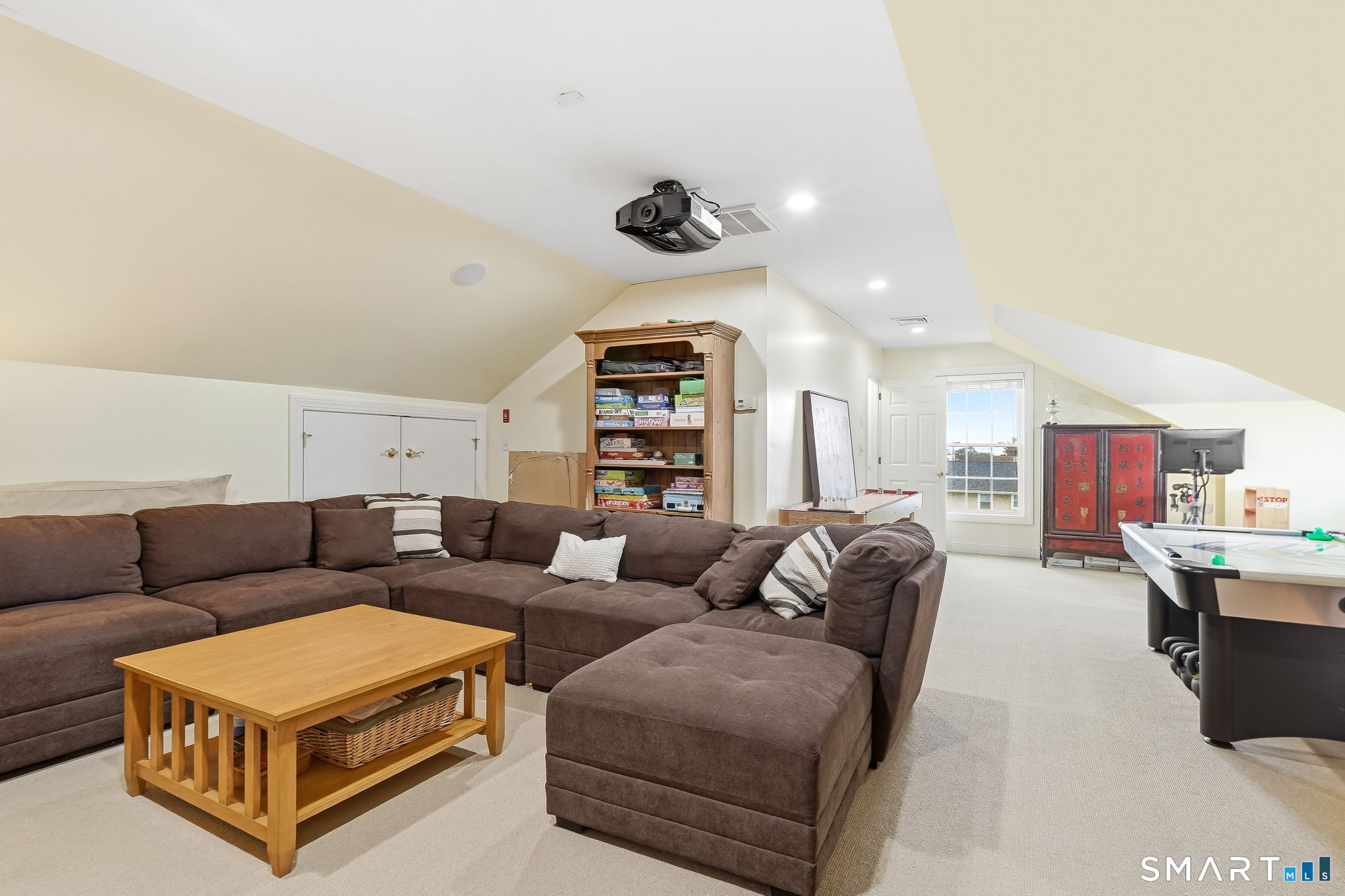 80 Third Avenue Property Photo 38