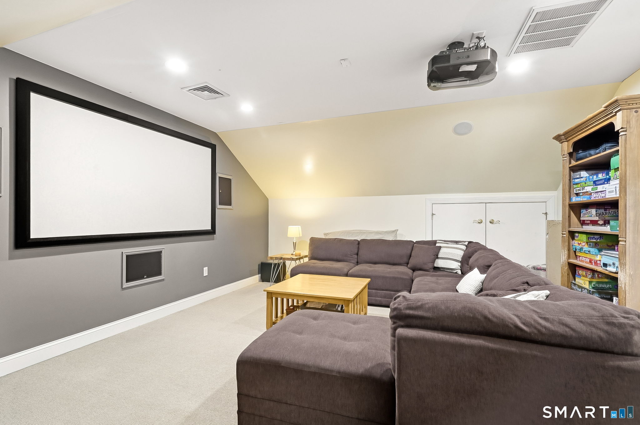 80 Third Avenue Property Photo 39