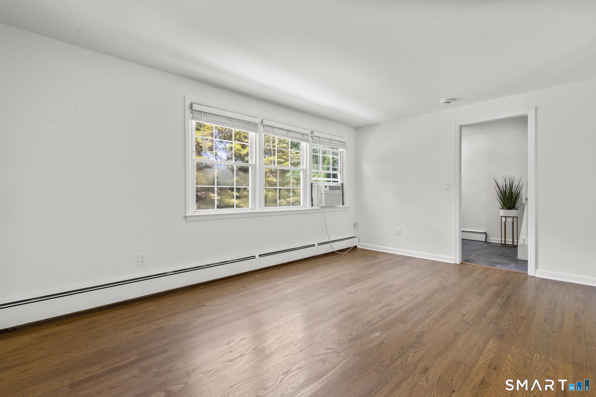 8 Ground Pine Road Property Photo 5