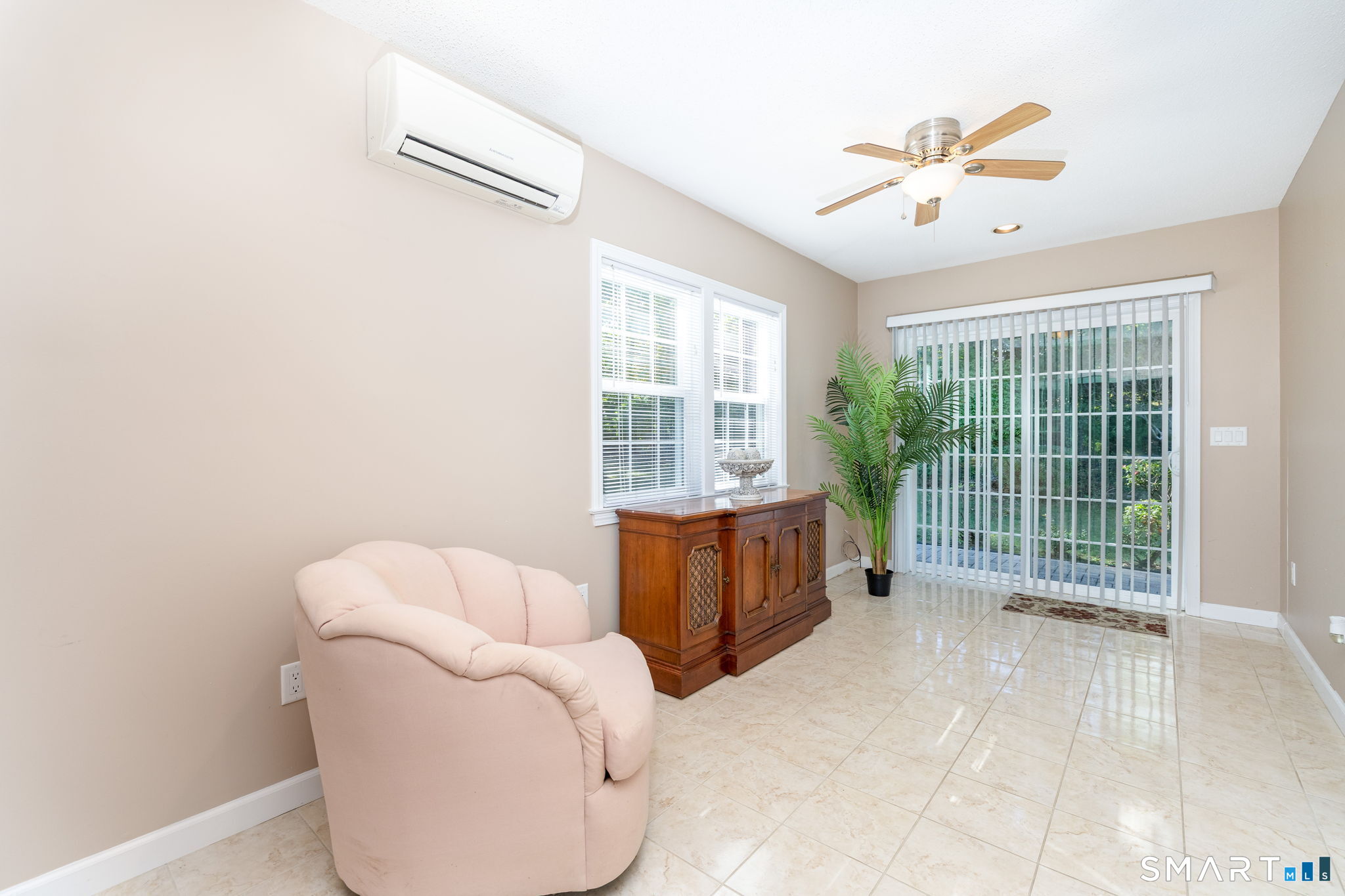 101 Collier Road Property Photo 12