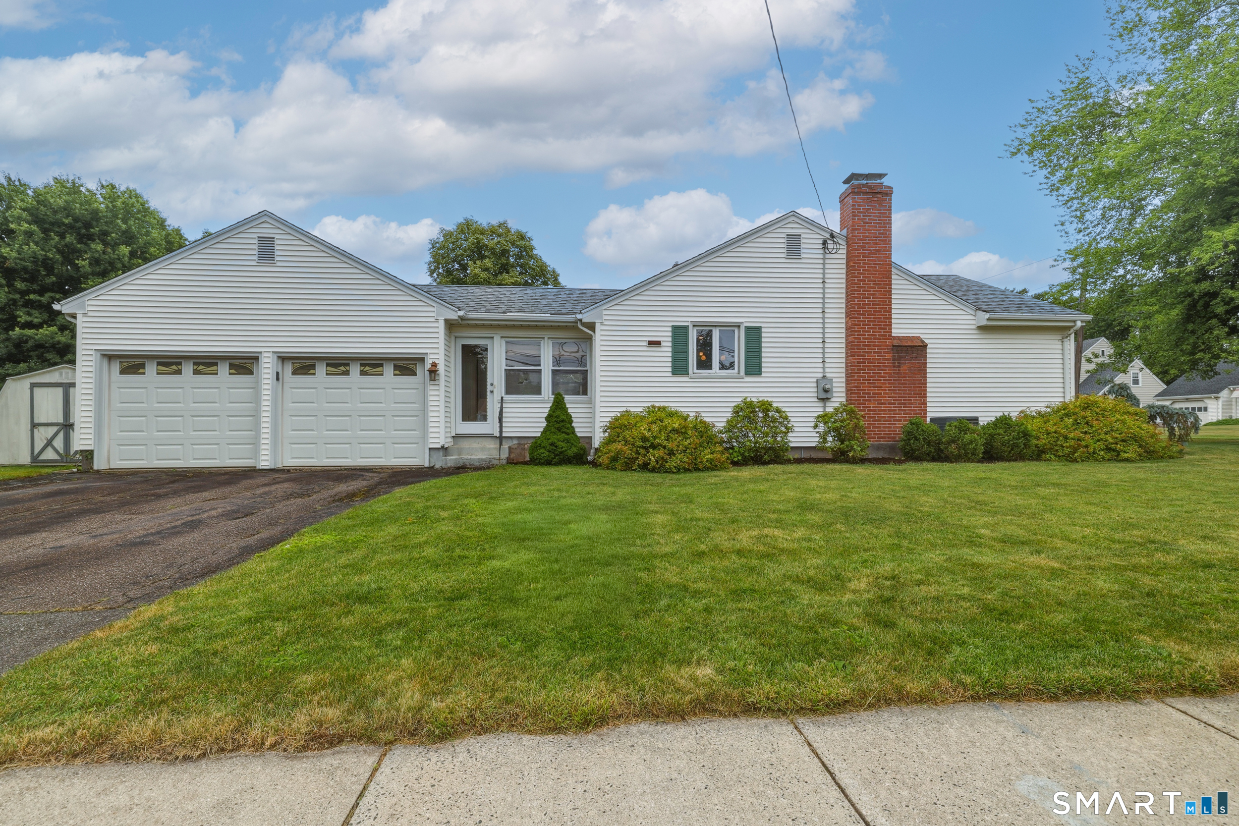 144 Colonial Street Property Photo 1