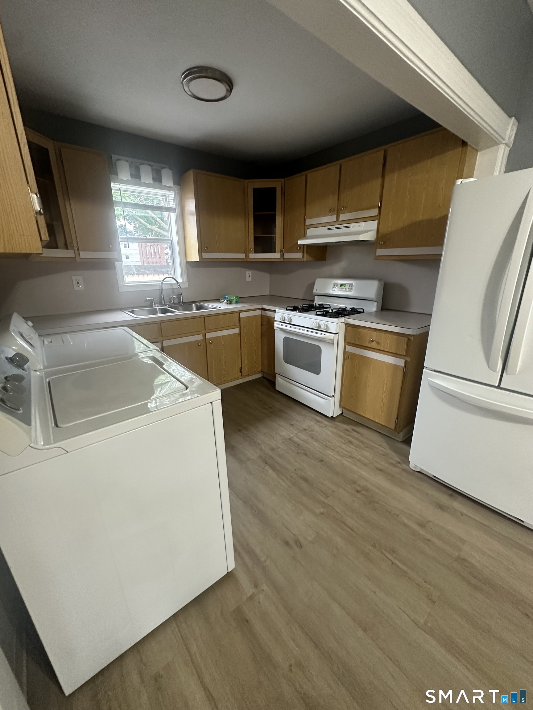 402 Church Street Property Photo 8