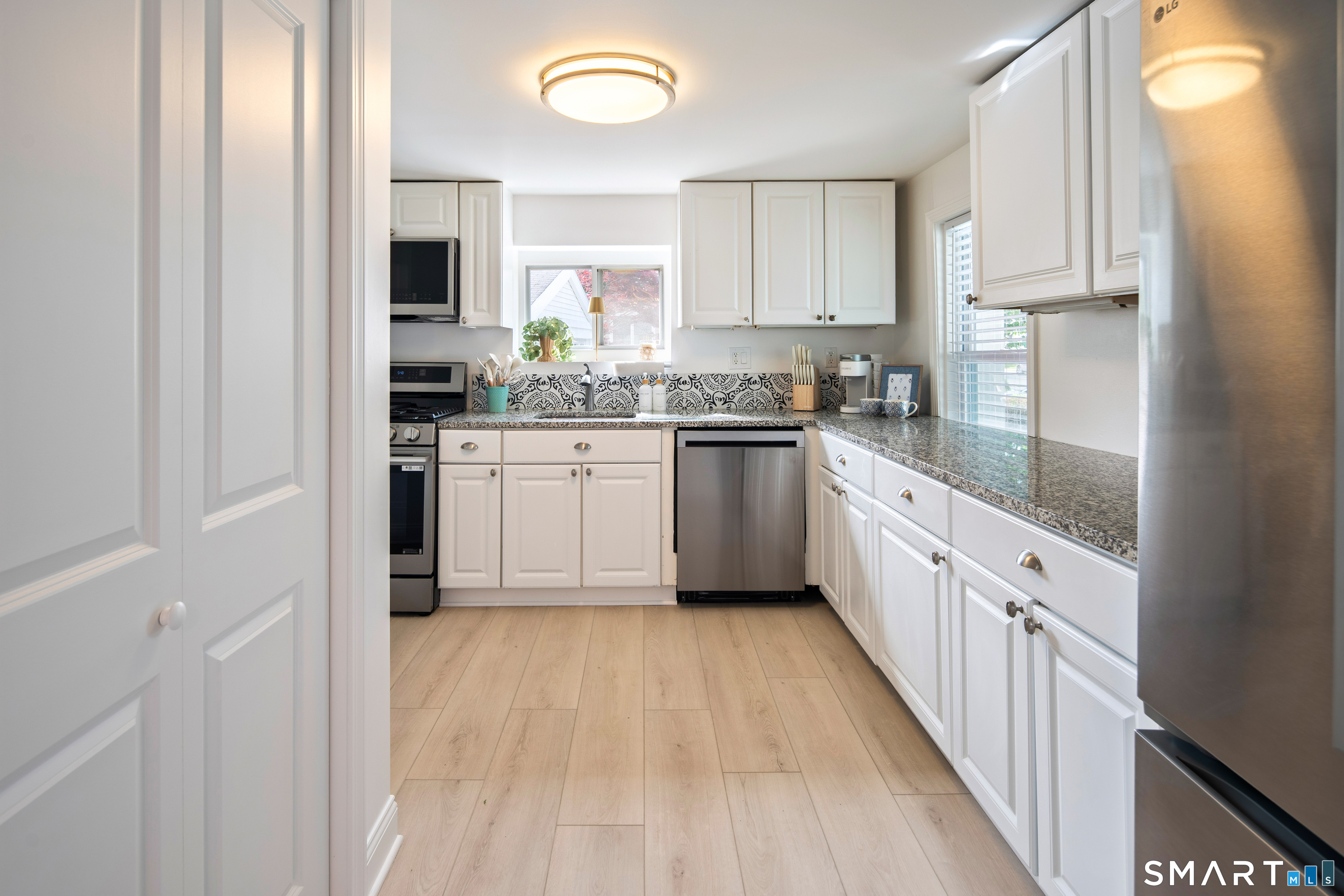 510 Reef Road Property Photo 10