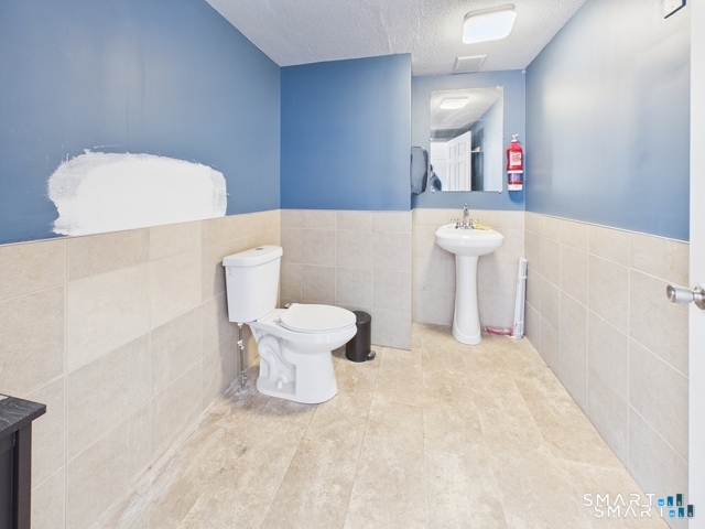24175422 Property Photo 3