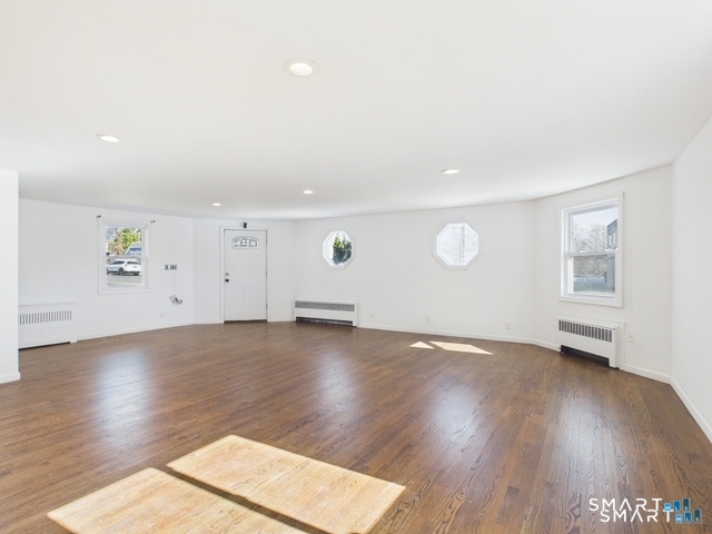 24175422 Property Photo 4