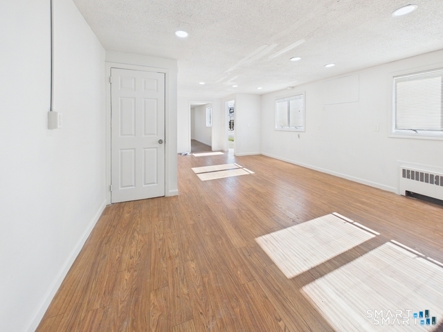 24175422 Property Photo 6