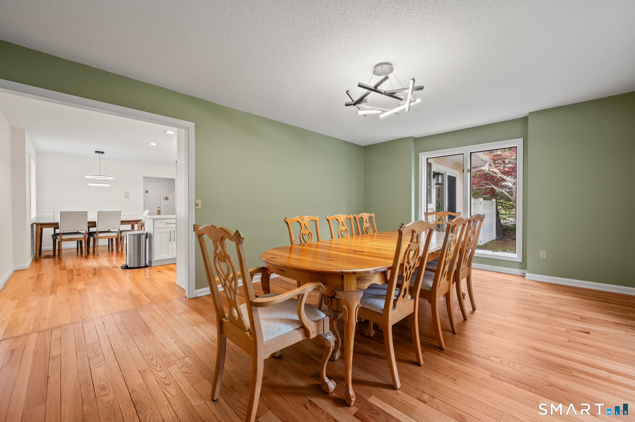 2 Executive Hill Road Property Photo 9