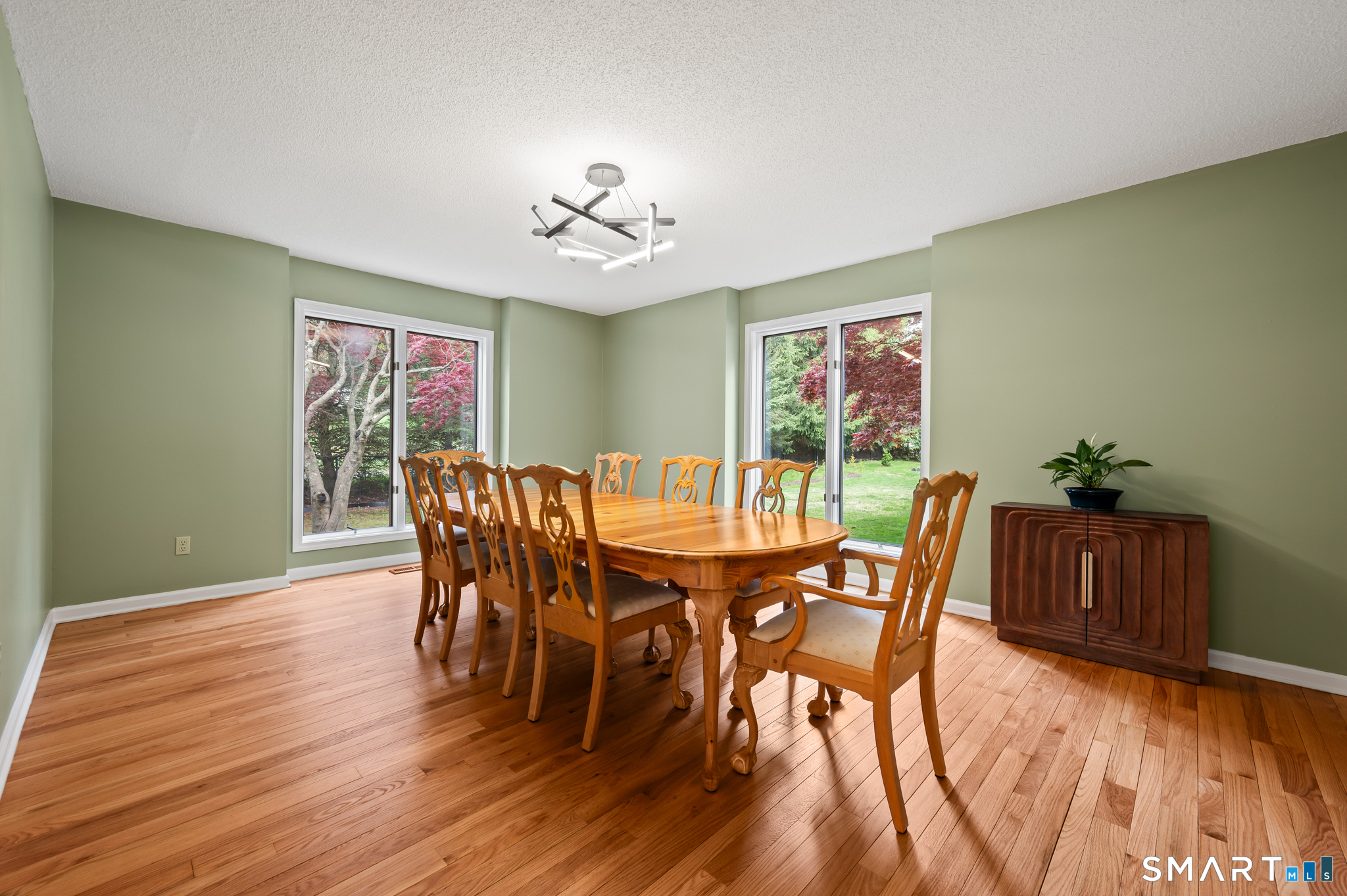 2 Executive Hill Road Property Photo 10