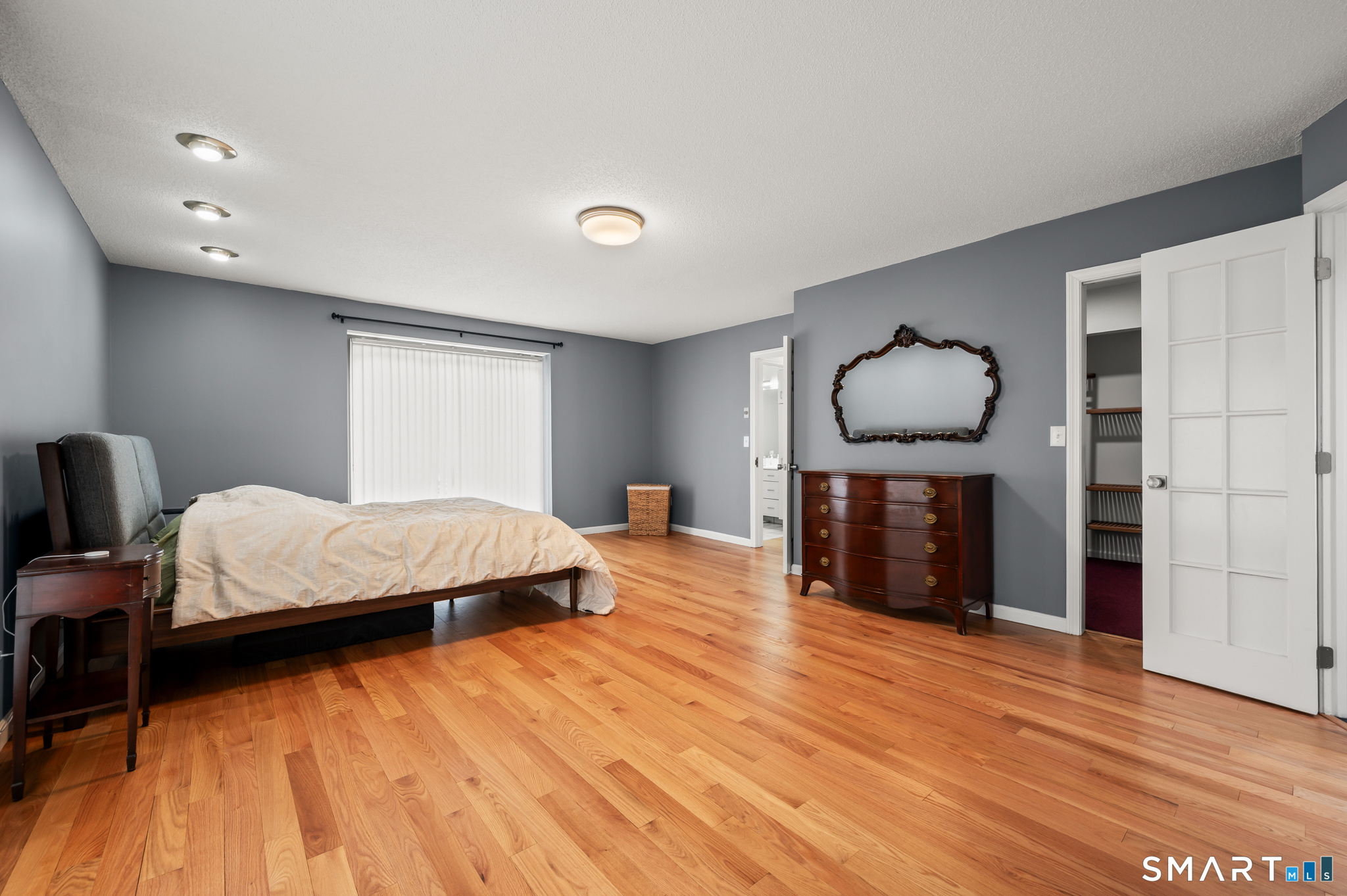 2 Executive Hill Road Property Photo 13