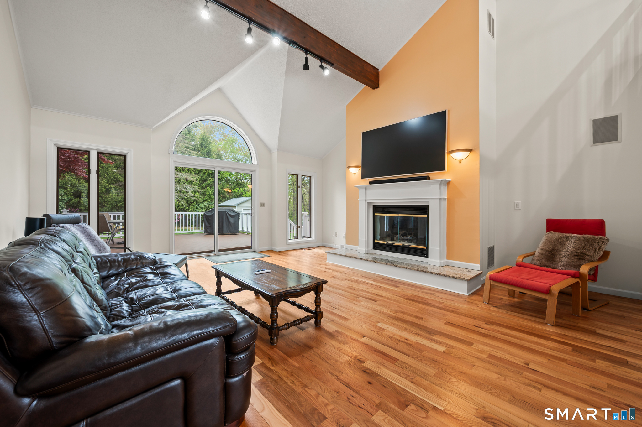 2 Executive Hill Road Property Photo 17