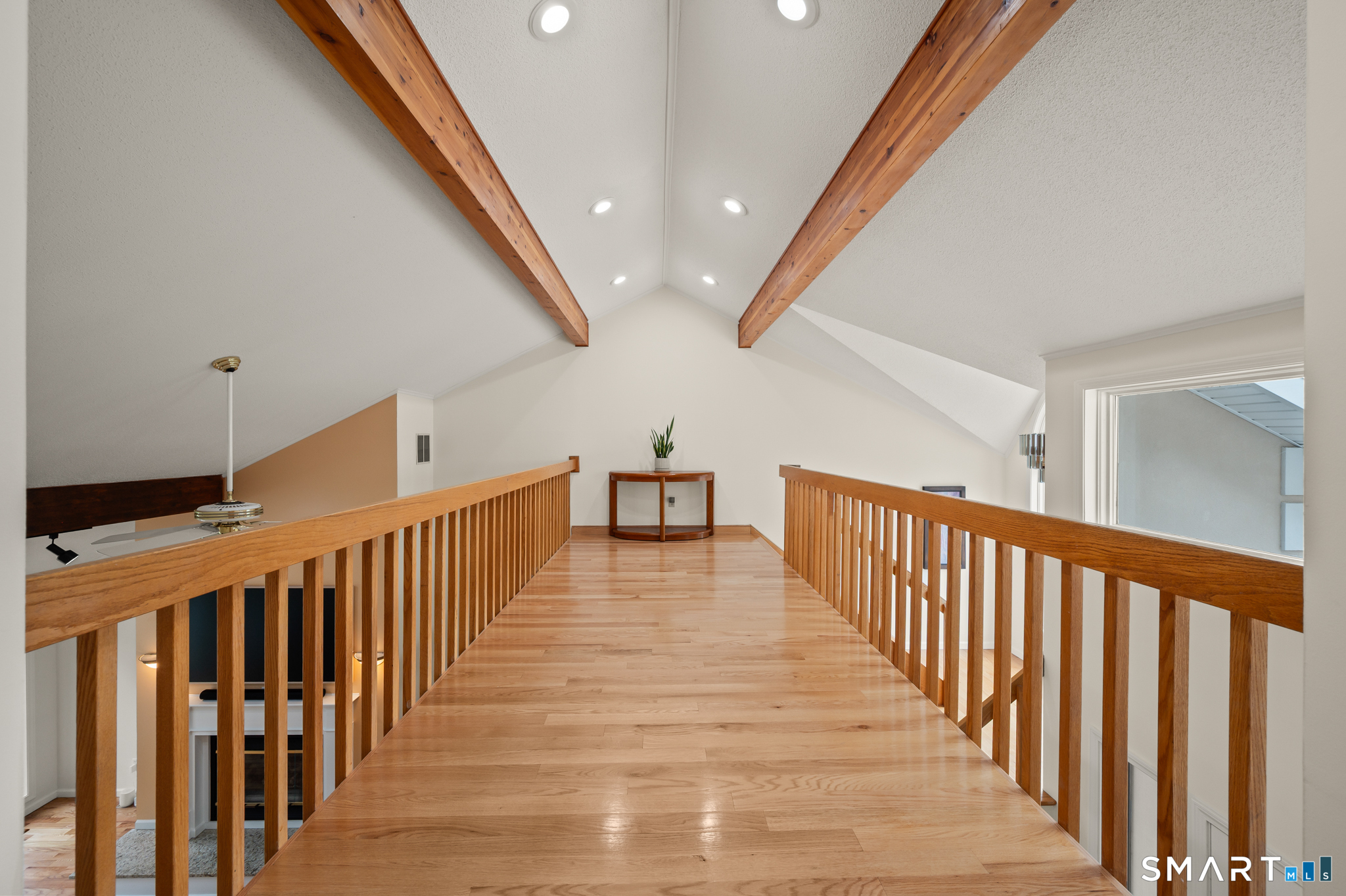 2 Executive Hill Road Property Photo 20