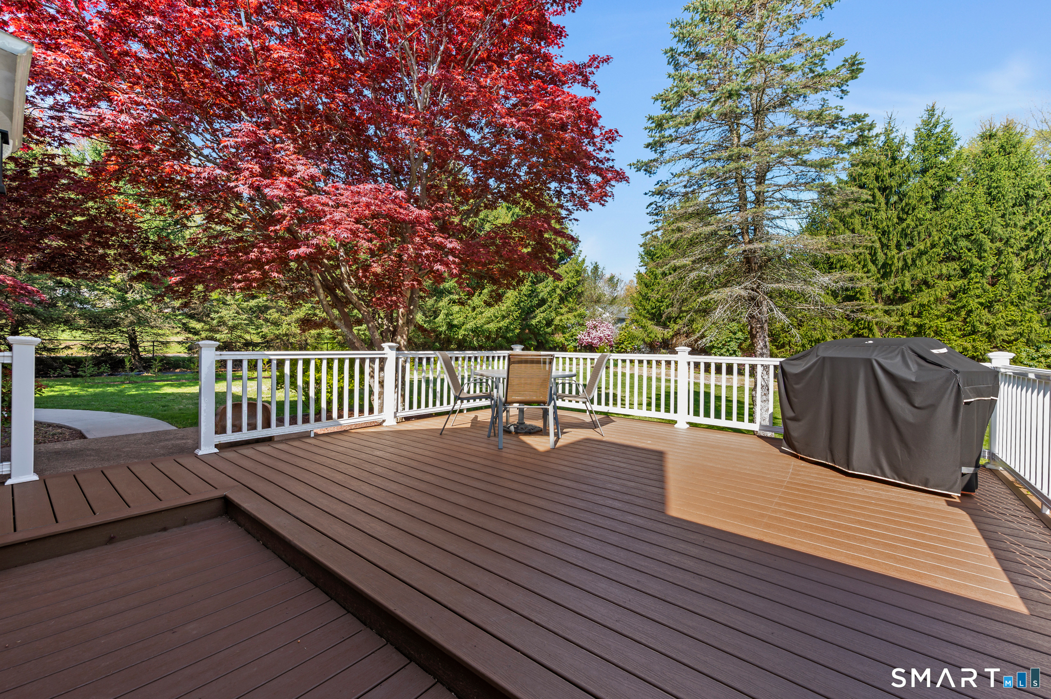 2 Executive Hill Road Property Photo 31