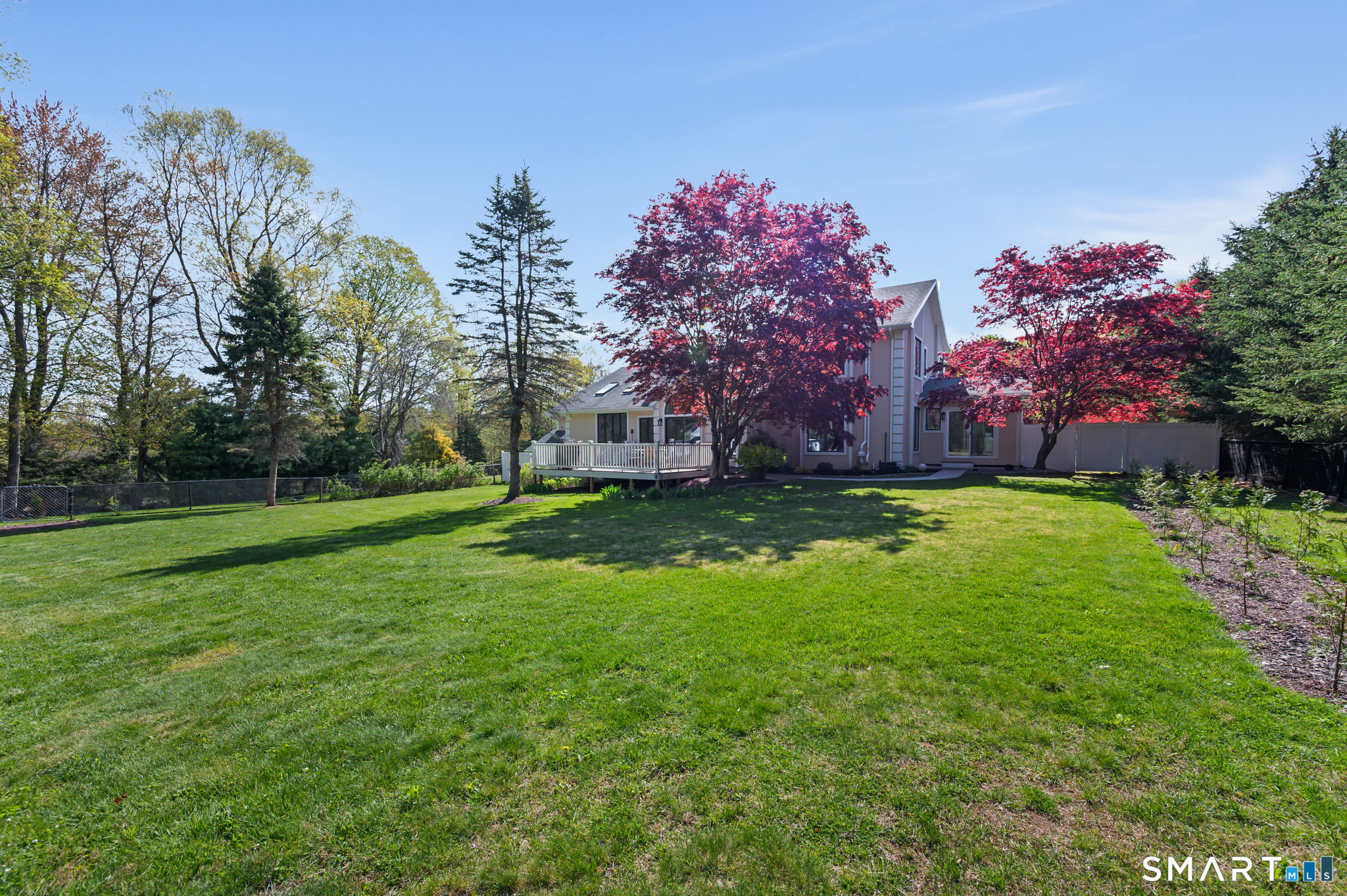 2 Executive Hill Road Property Photo 33
