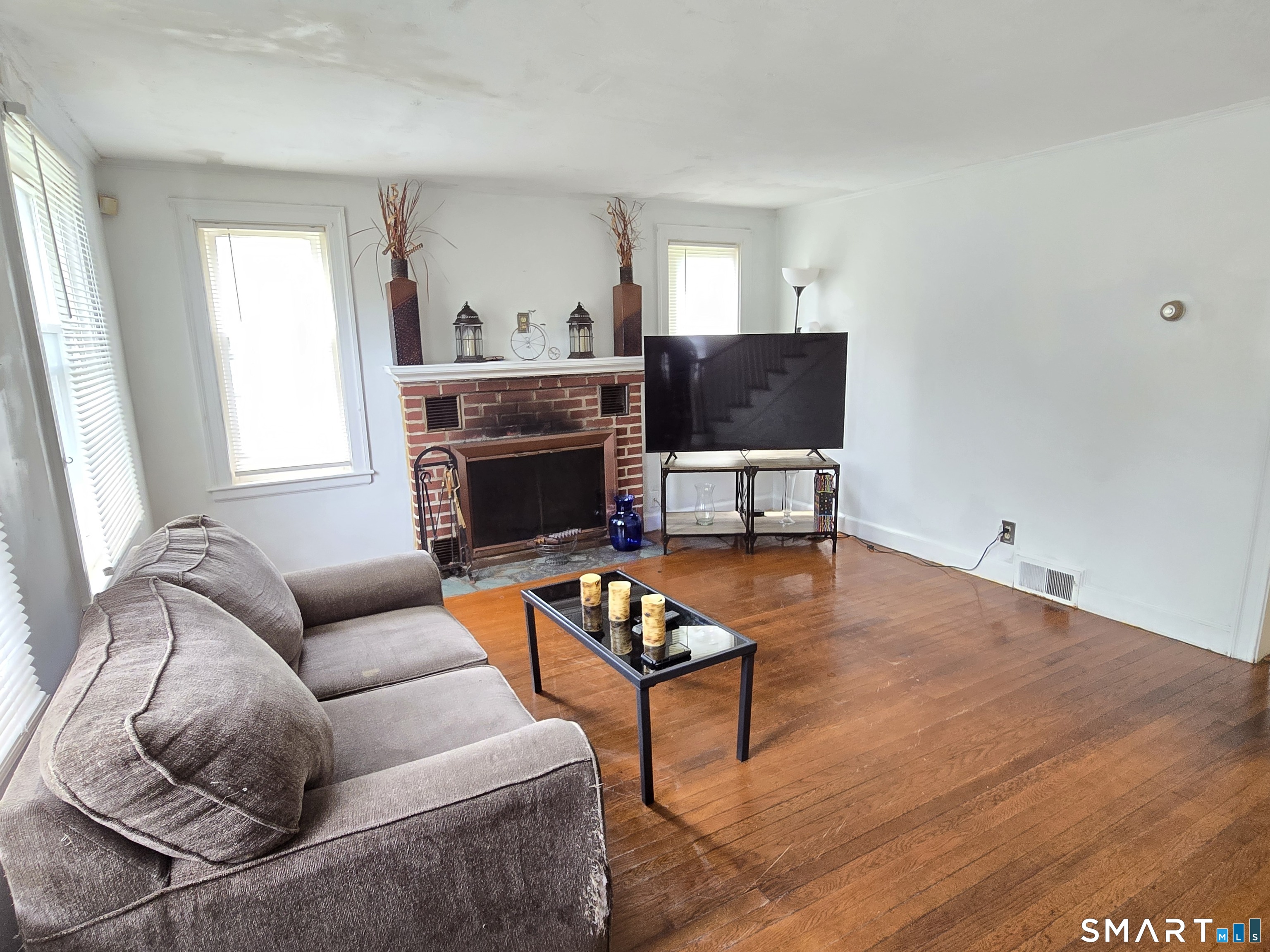 2711 Main Street Property Photo 6