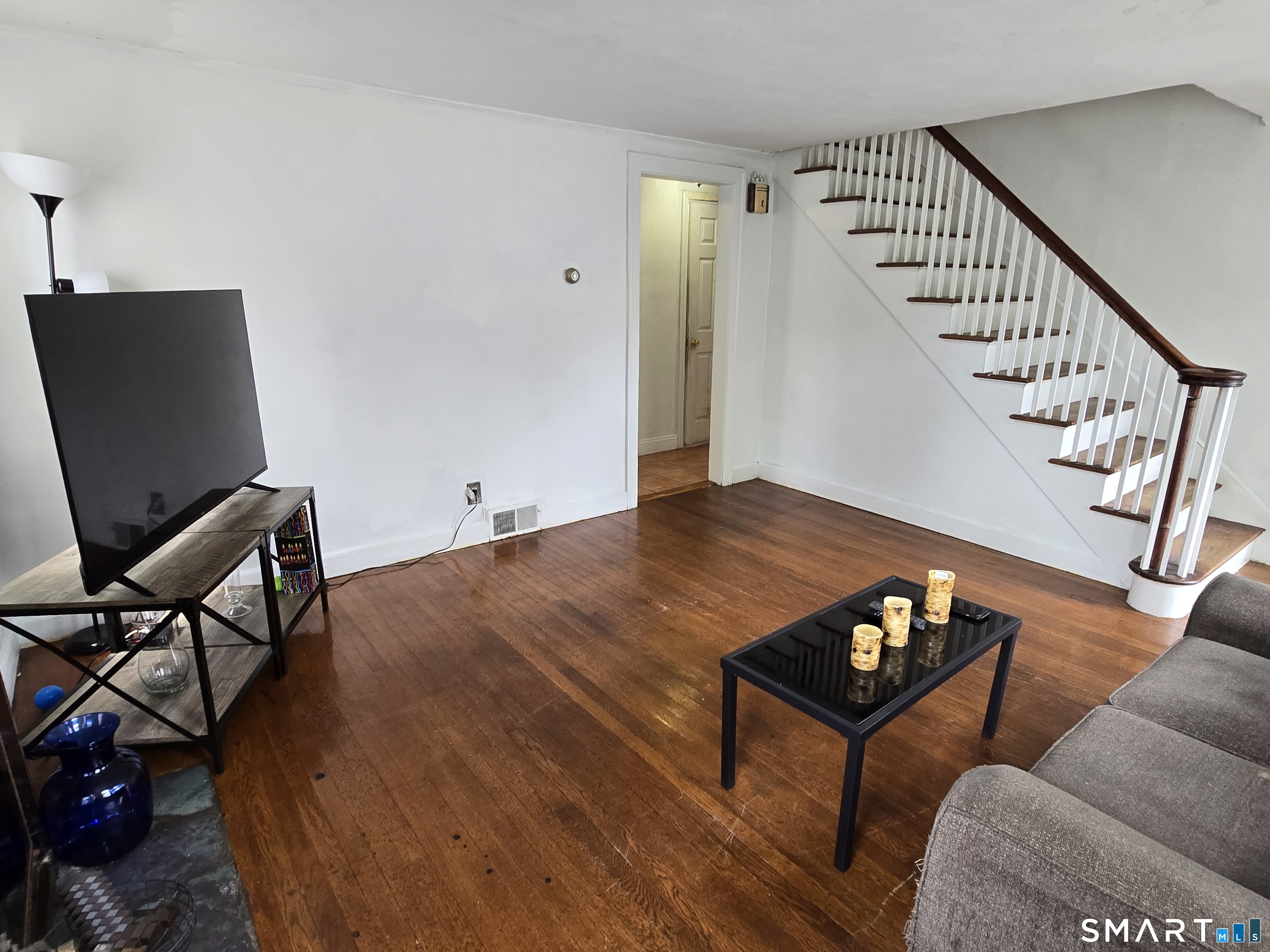 2711 Main Street Property Photo 7