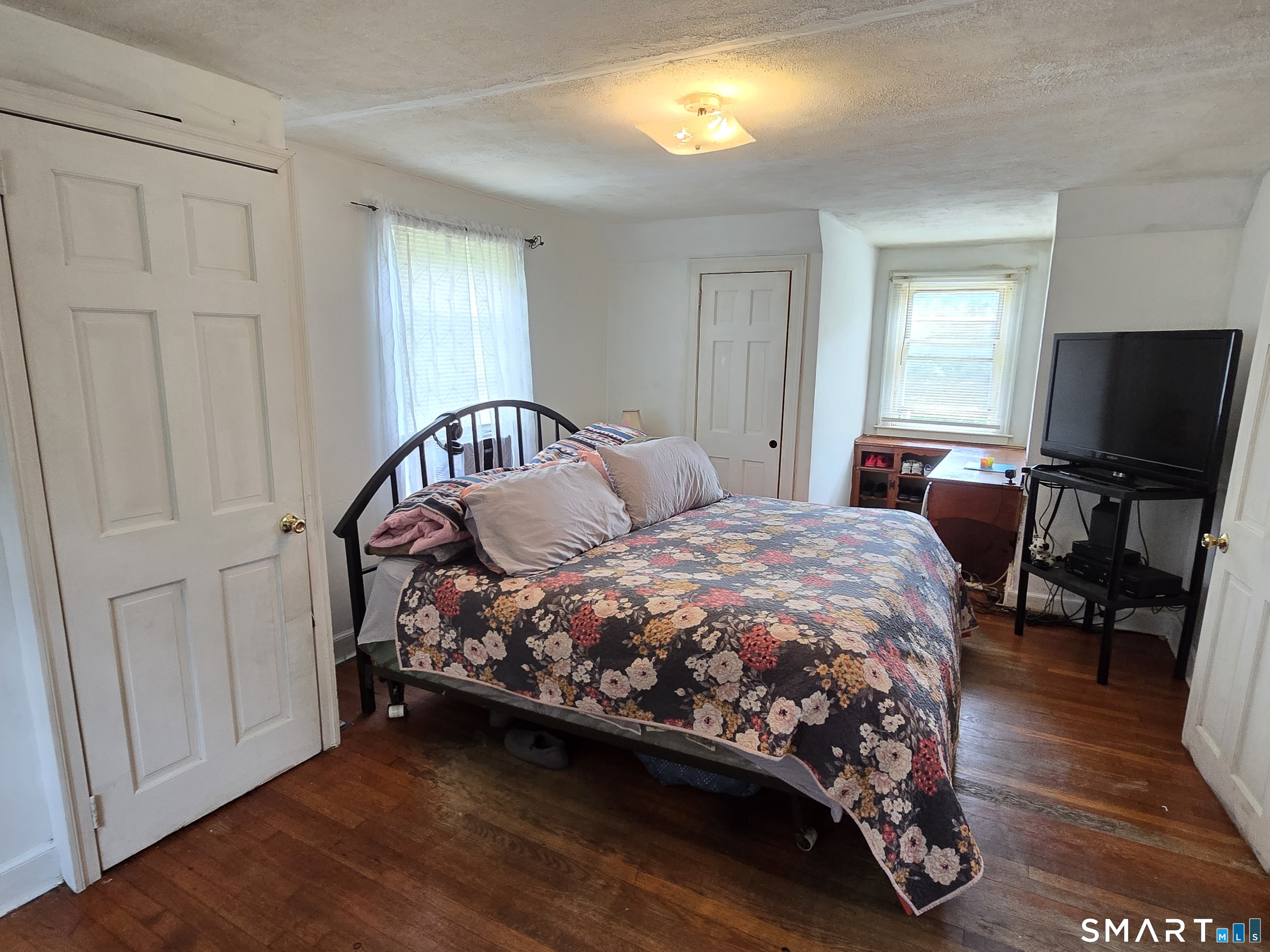 2711 Main Street Property Photo 11