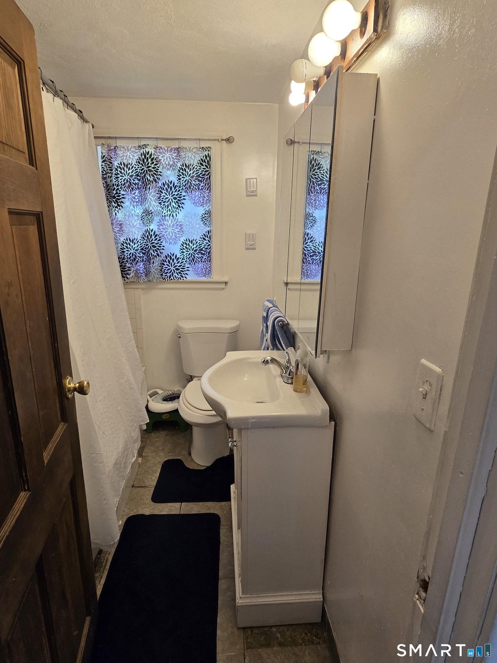 2711 Main Street Property Photo 13