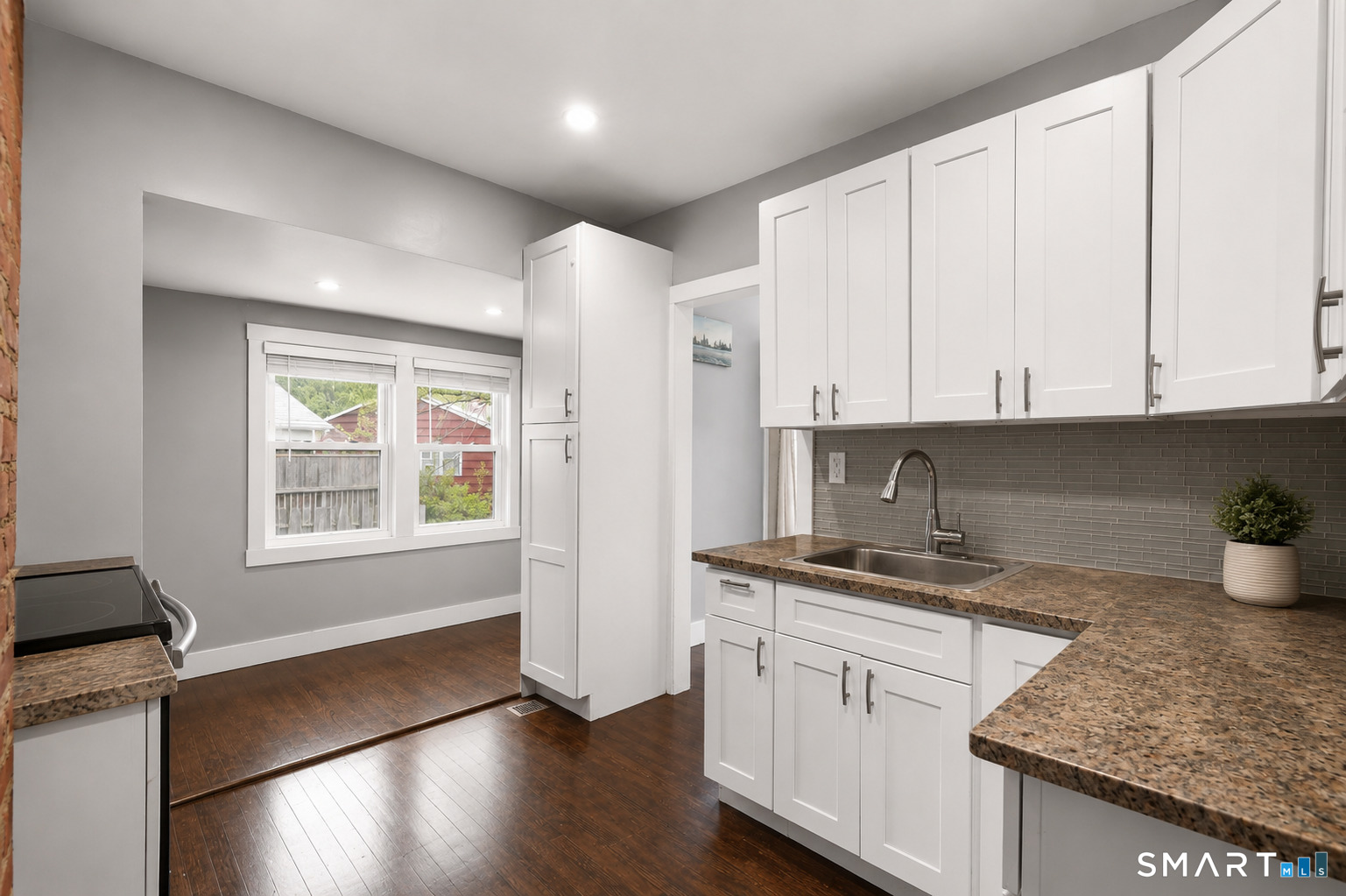 278 Cedar West Street Property Photo 14