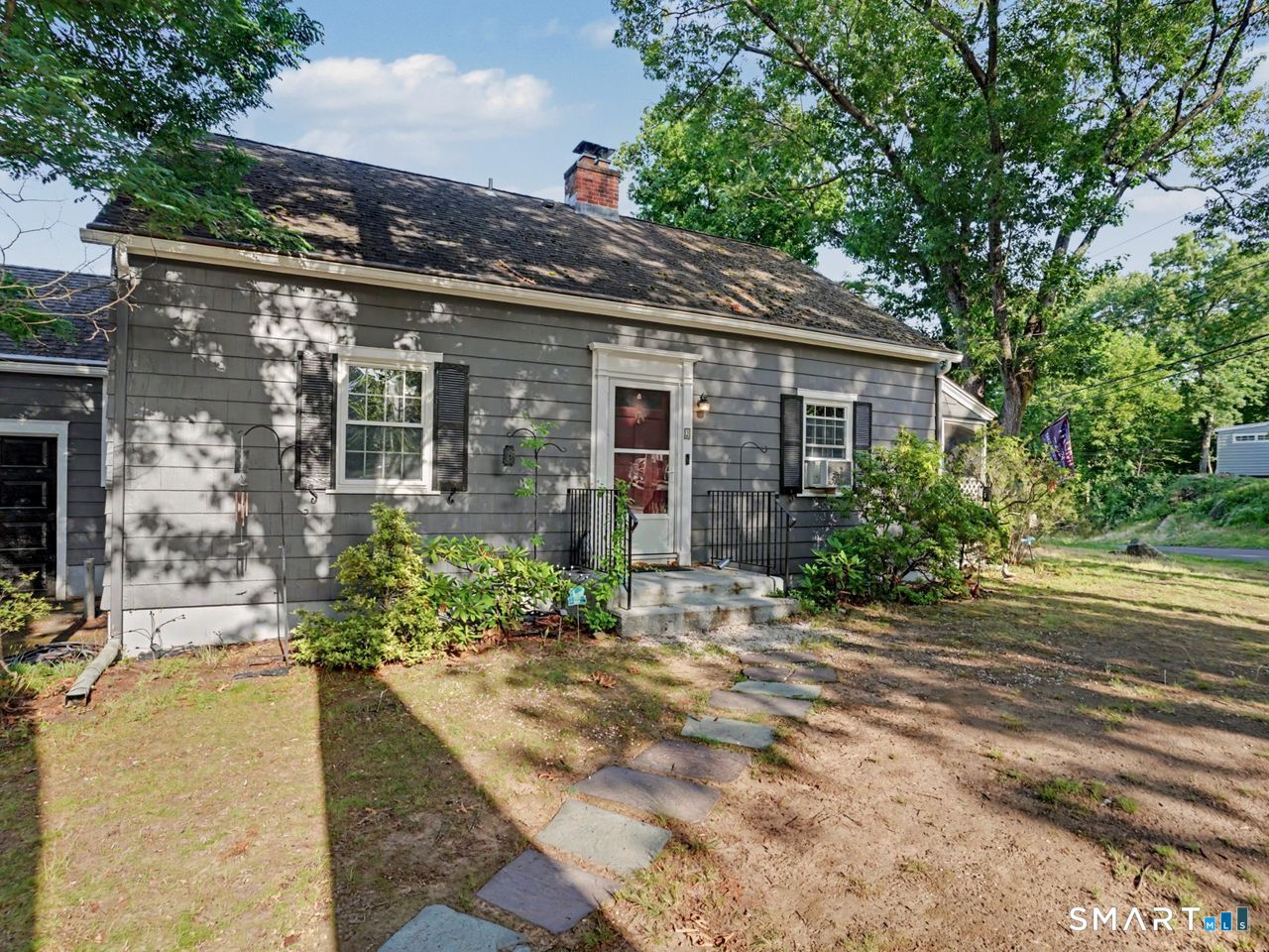 2 Forest North Circle Property Photo 2