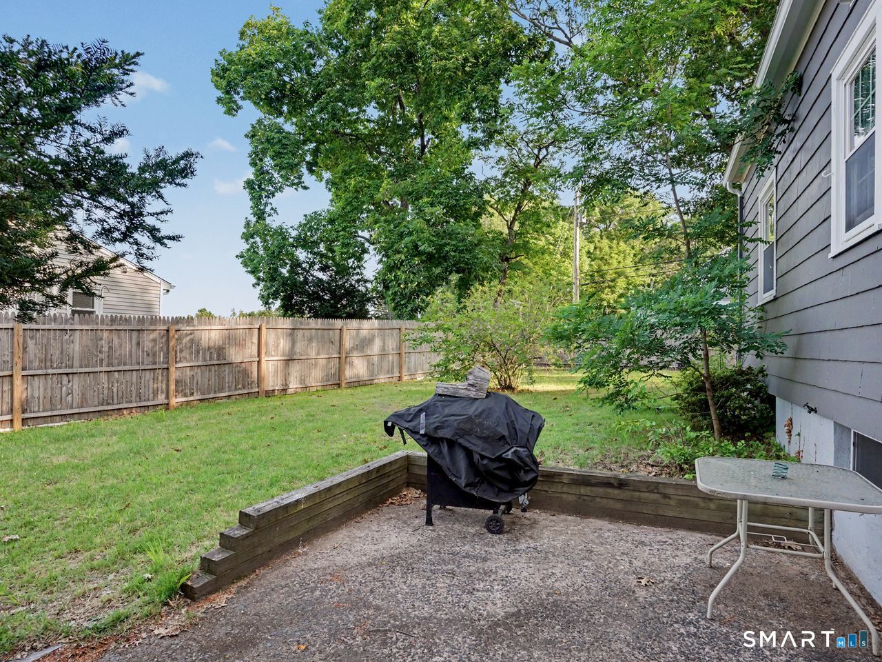 2 Forest North Circle Property Photo 28