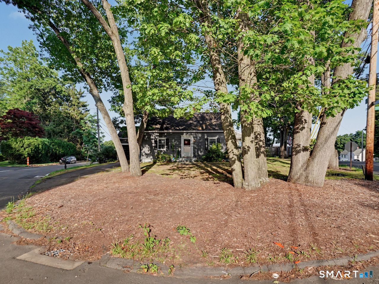 2 Forest North Circle Property Photo 36