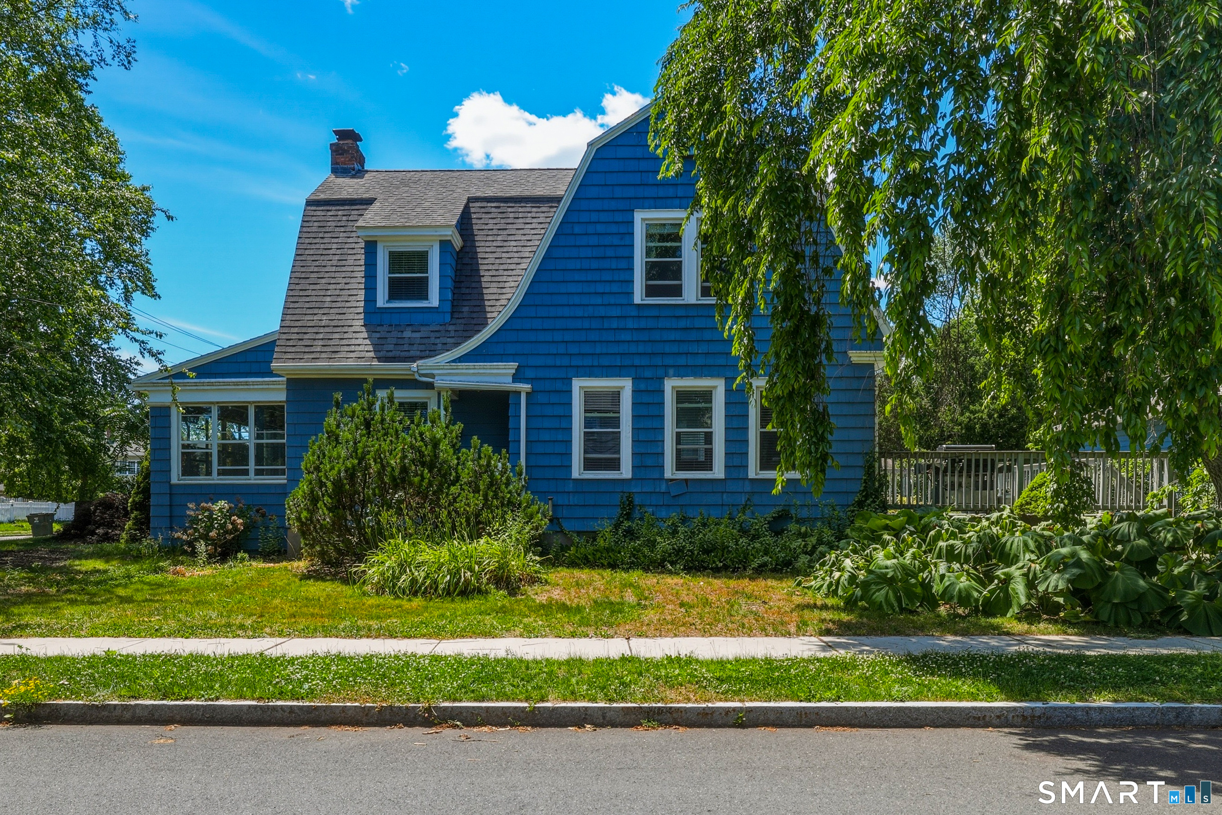 1390 Boulevard Property Photo 1