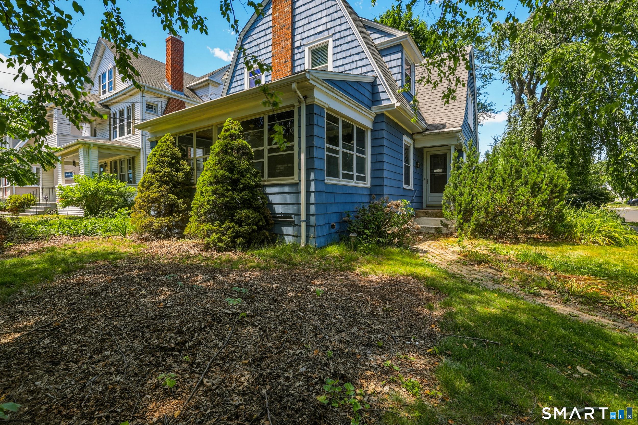 1390 Boulevard Property Photo 2