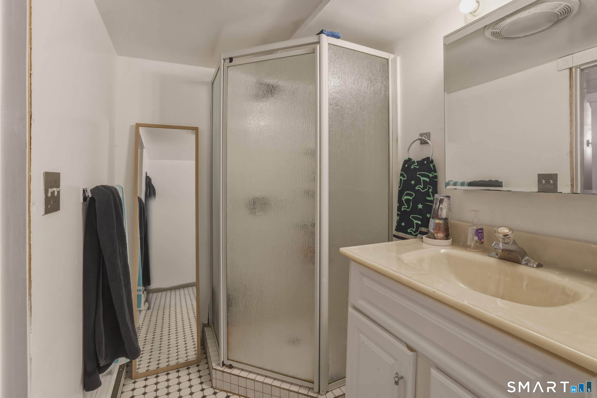 1390 Boulevard Property Photo 34