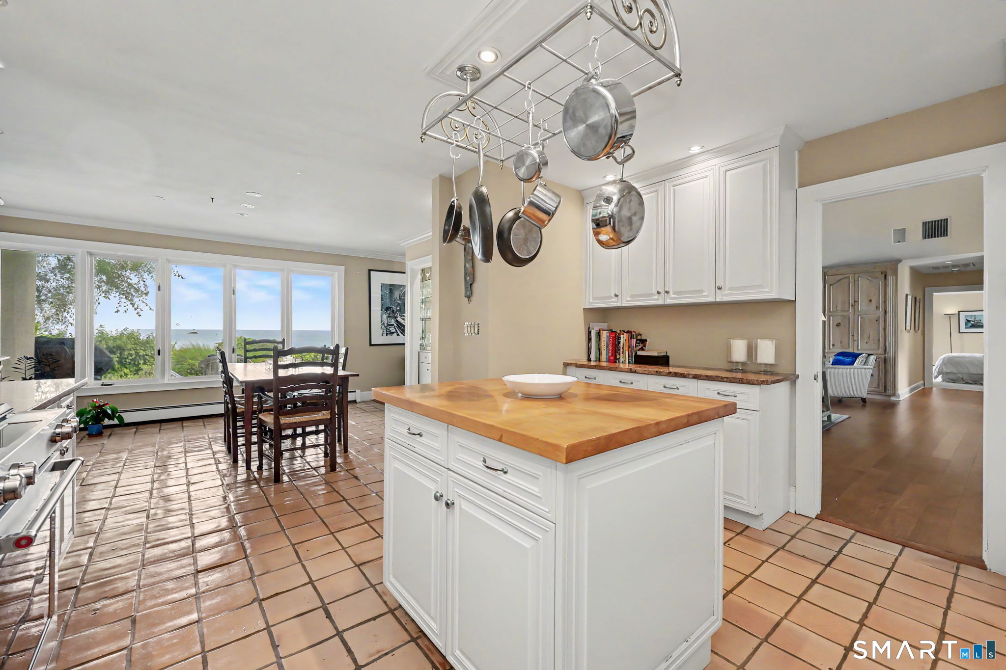 125 Battery Park Drive Property Photo 18
