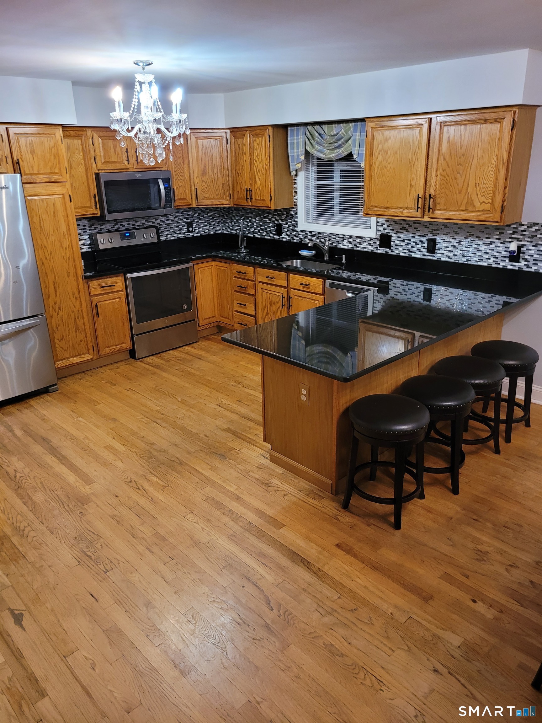 20 Georges Court Property Photo 4