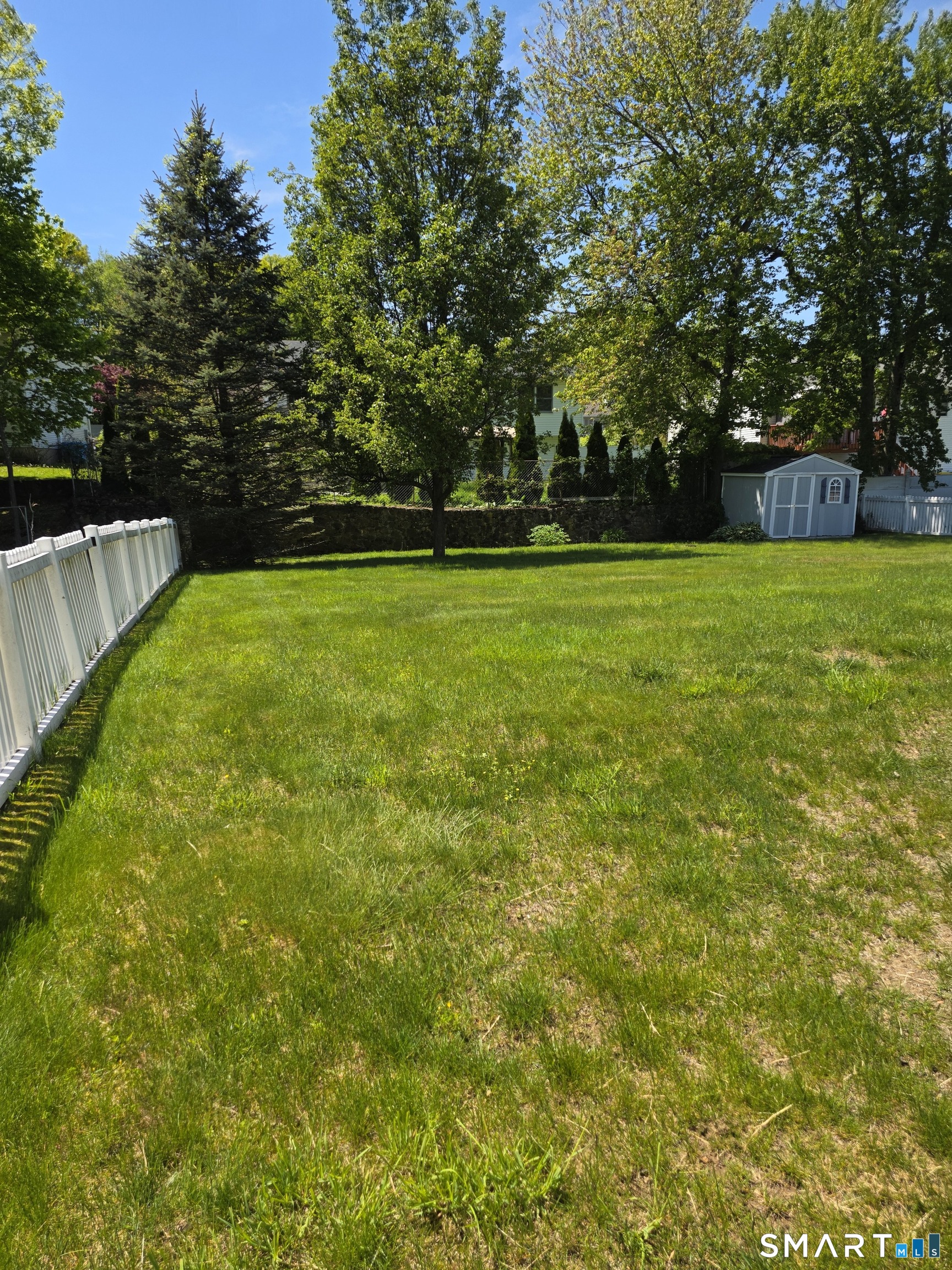 20 Georges Court Property Photo 8