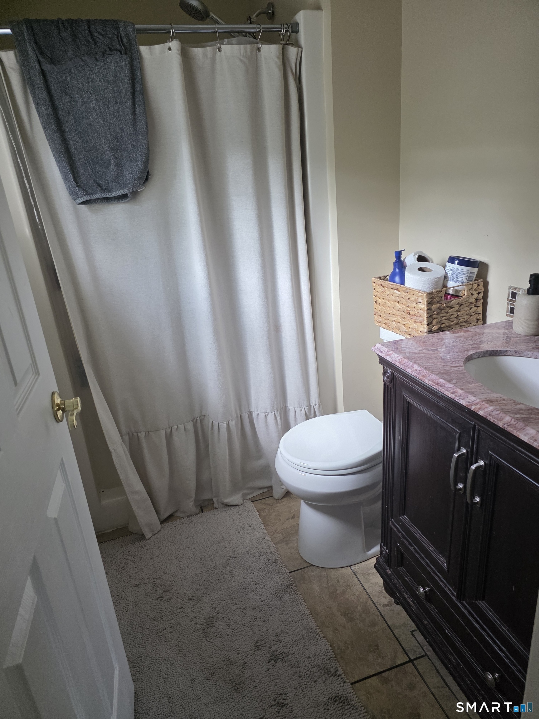 20 Georges Court Property Photo 10