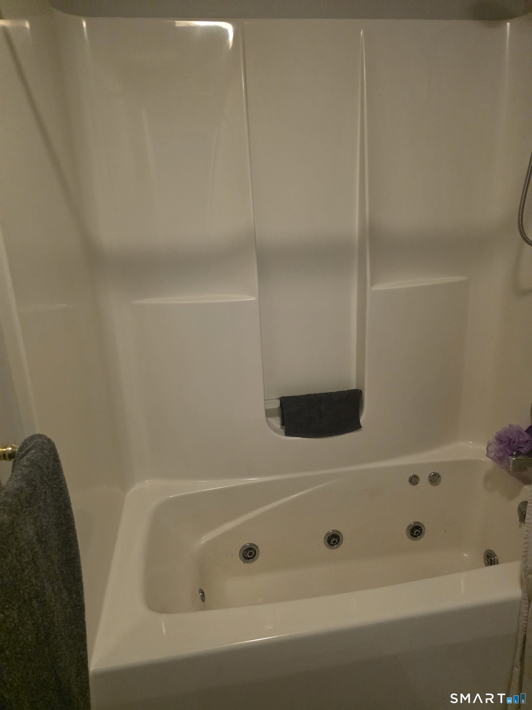 20 Georges Court Property Photo 15