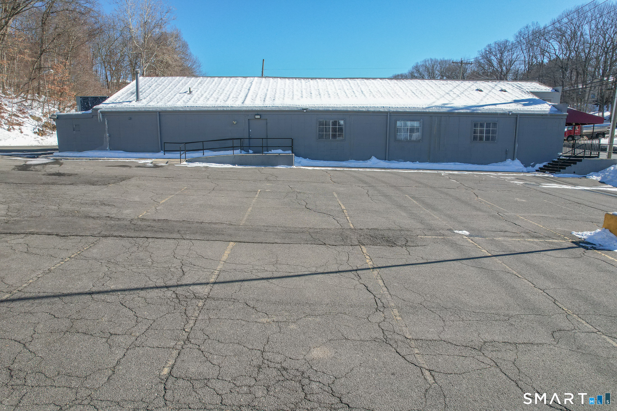496 Chase Avenue Property Photo 9