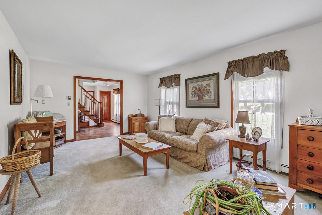 2125 Cutspring Road Property Photo 3