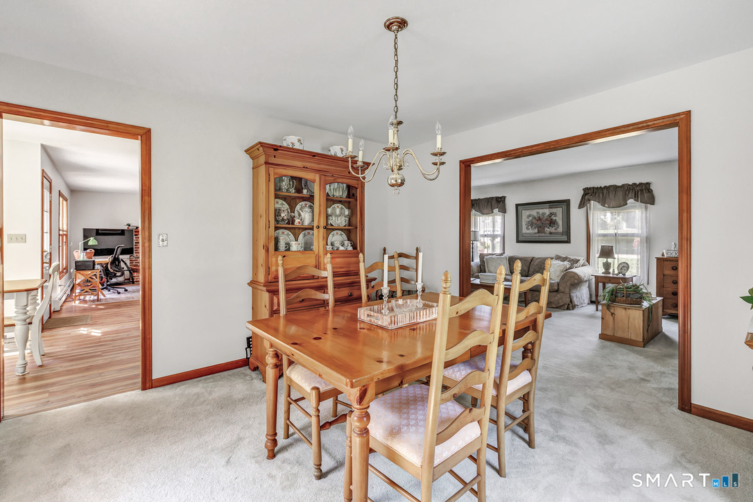 2125 Cutspring Road Property Photo 4