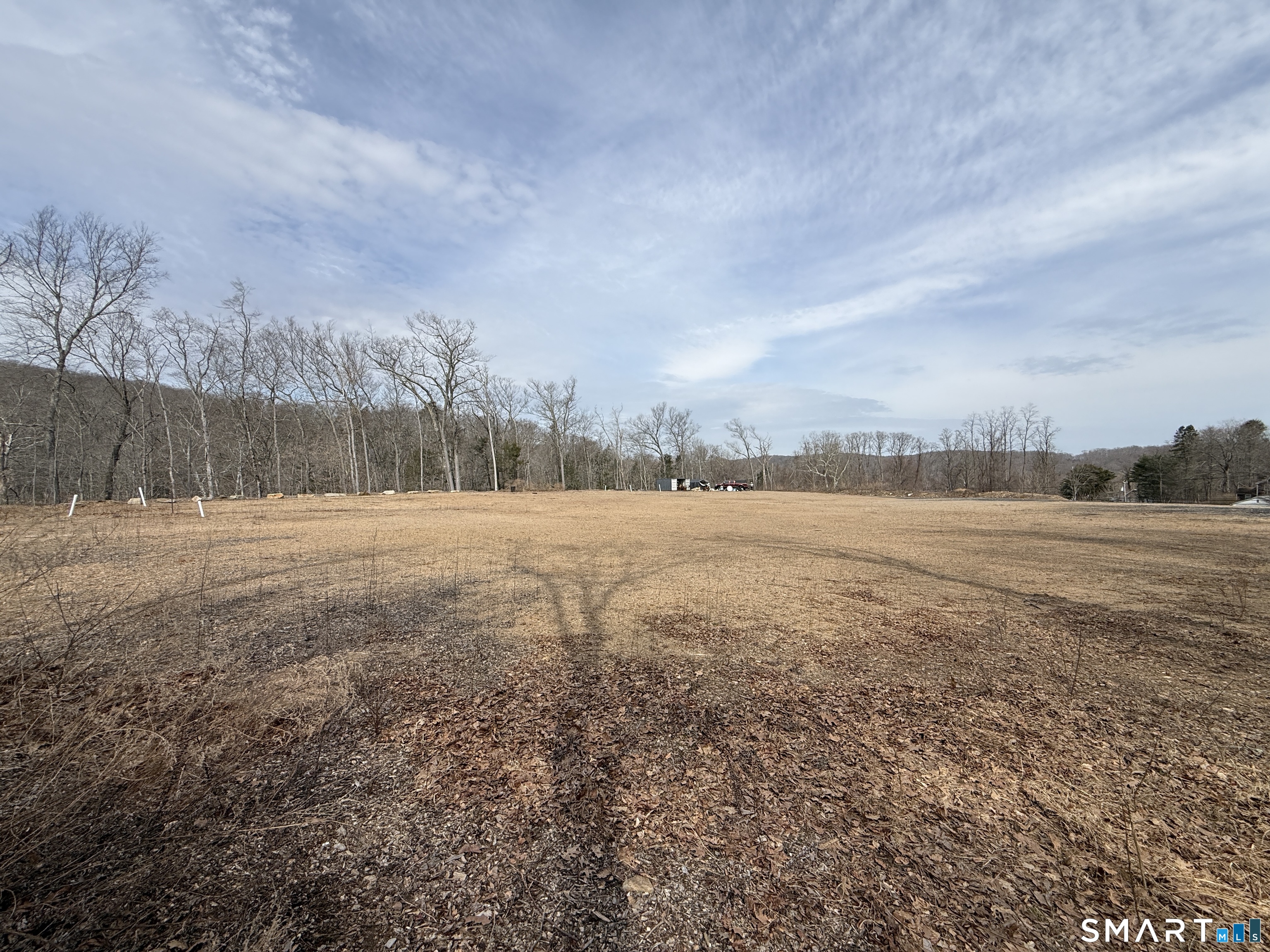 1143 & 1145 Saybrook Road Property Photo 4