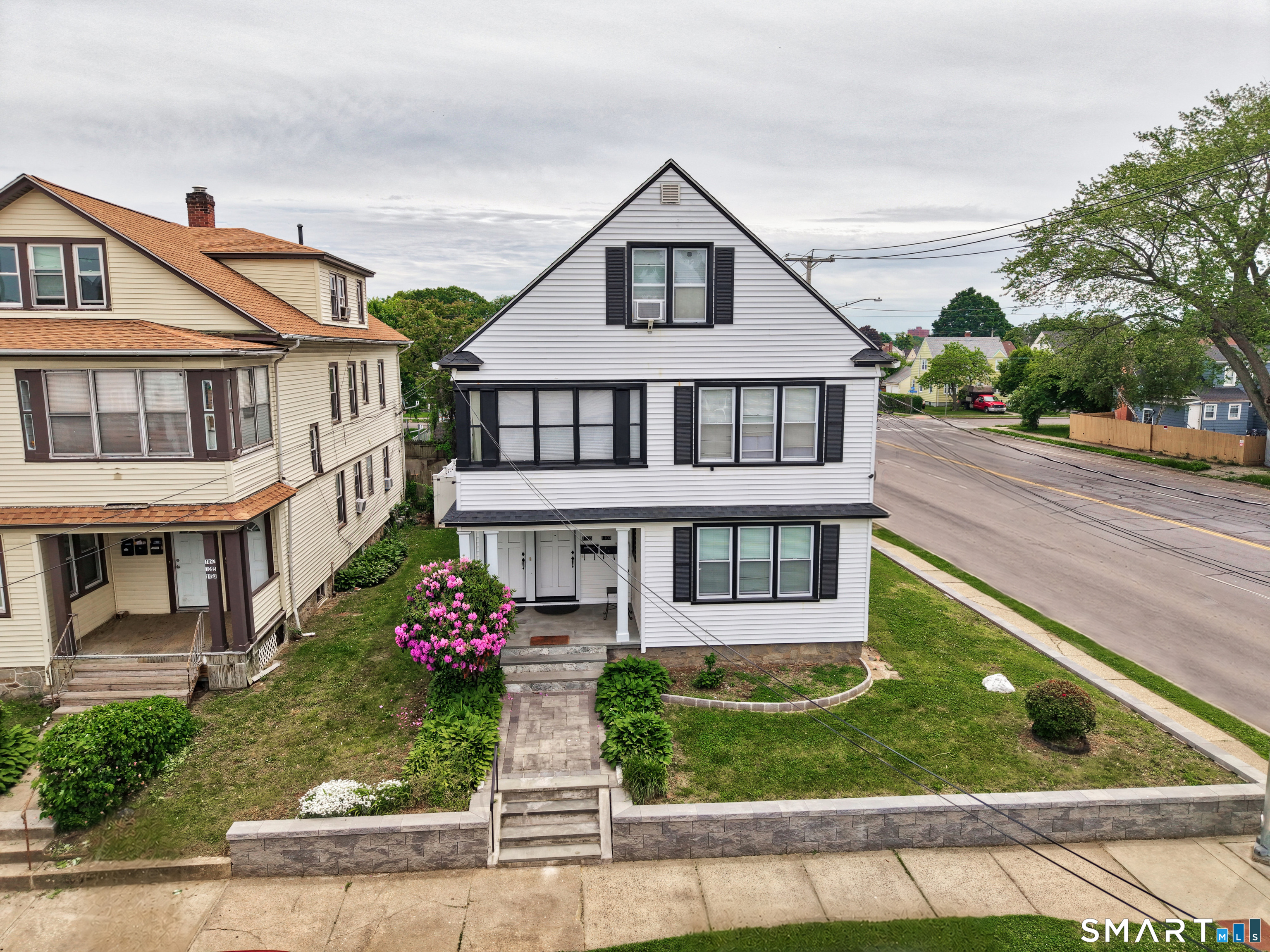 1103-1105 Capitol Avenue Property Photo 1