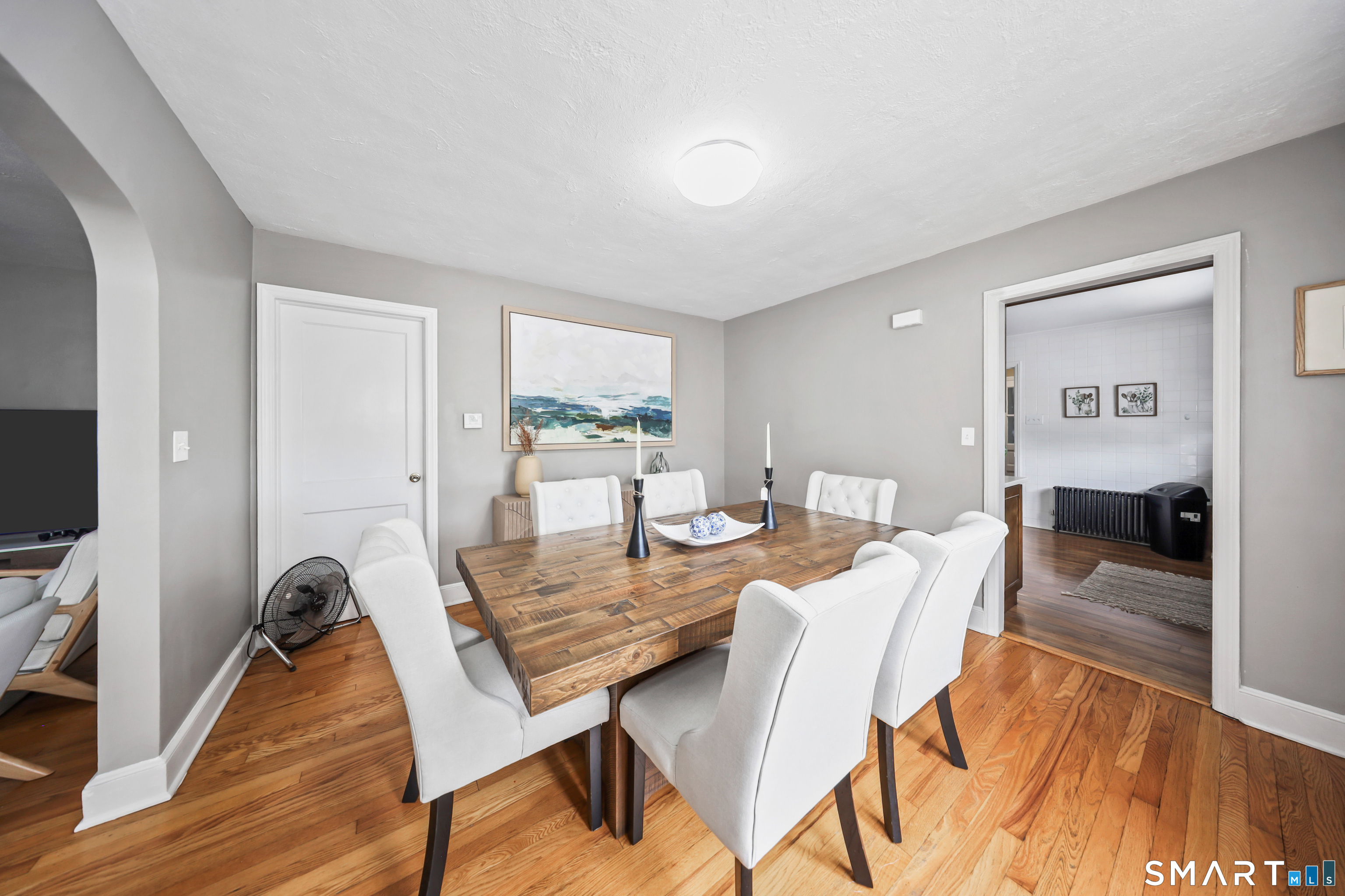 1103-1105 Capitol Avenue Property Photo 6