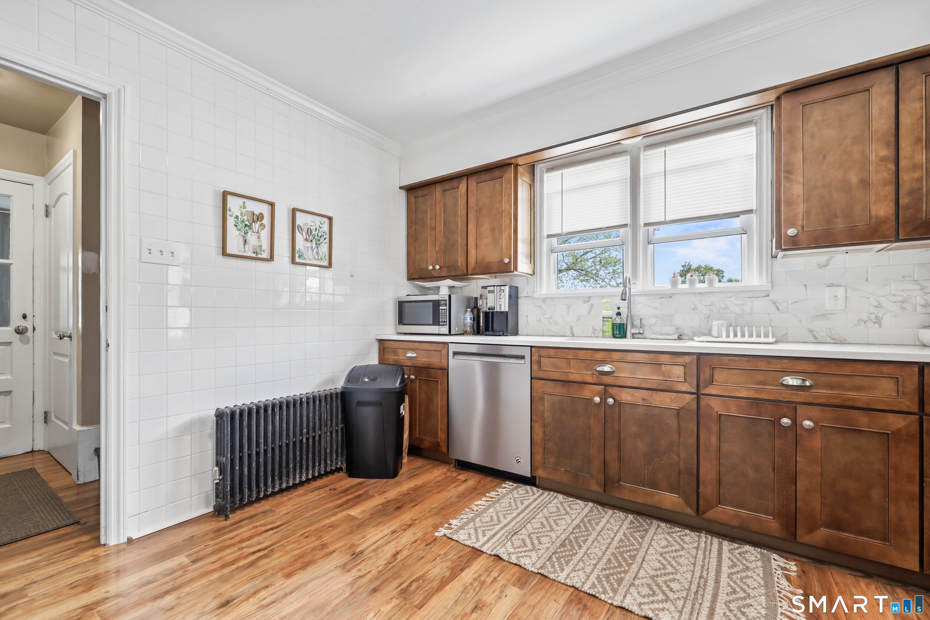 1103-1105 Capitol Avenue Property Photo 9