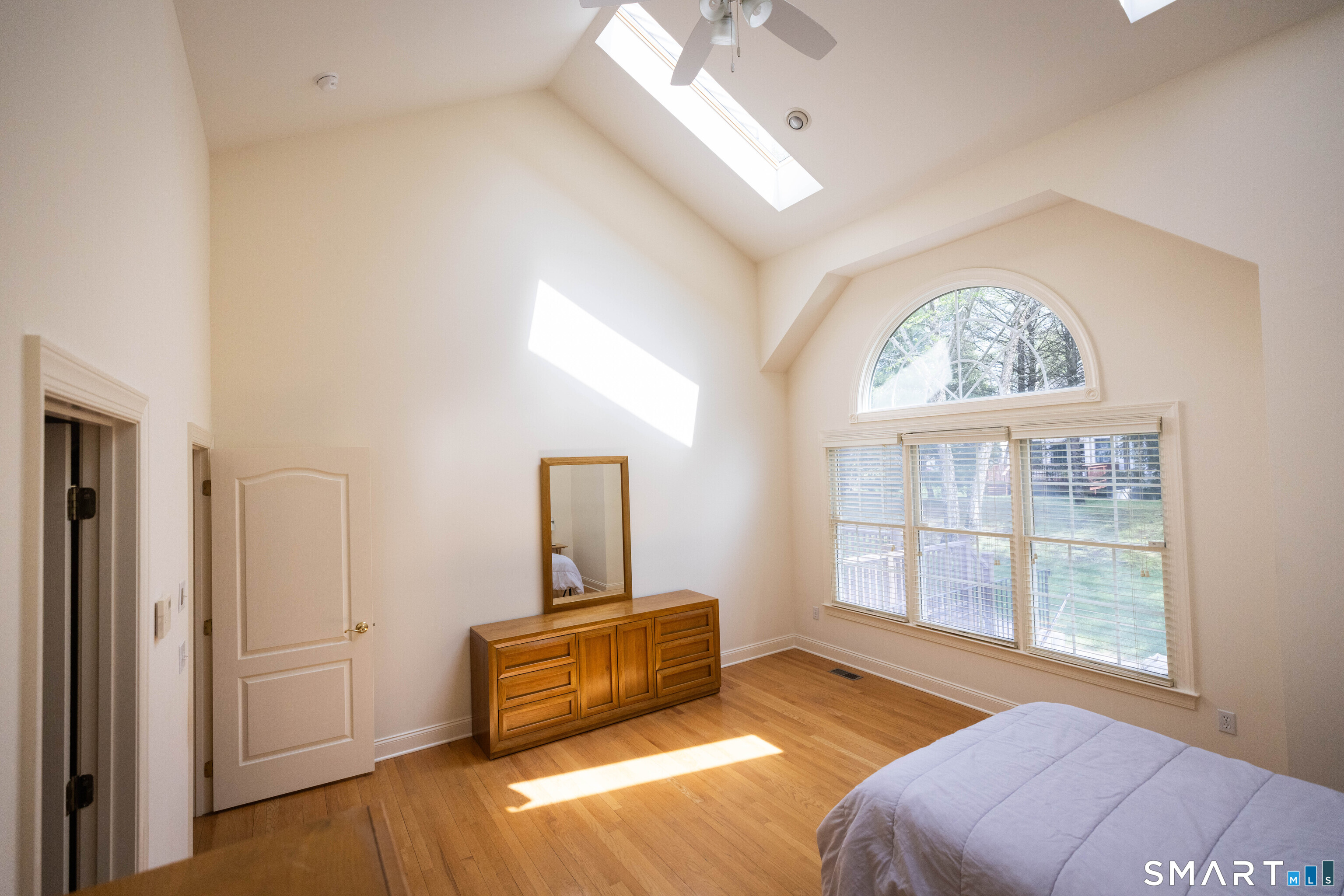 108 Imperial 108 Court Property Photo 5