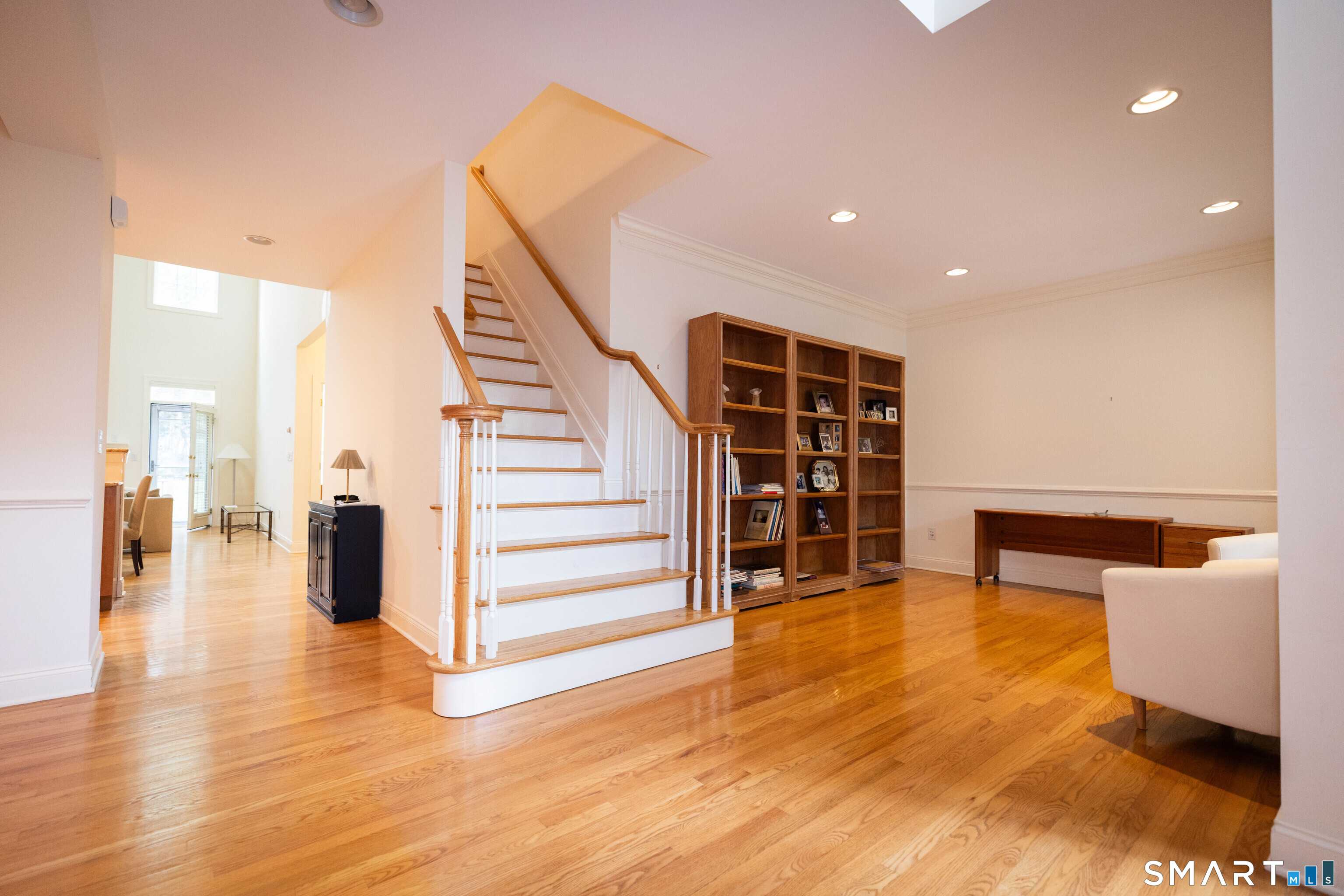 108 Imperial 108 Court Property Photo 6