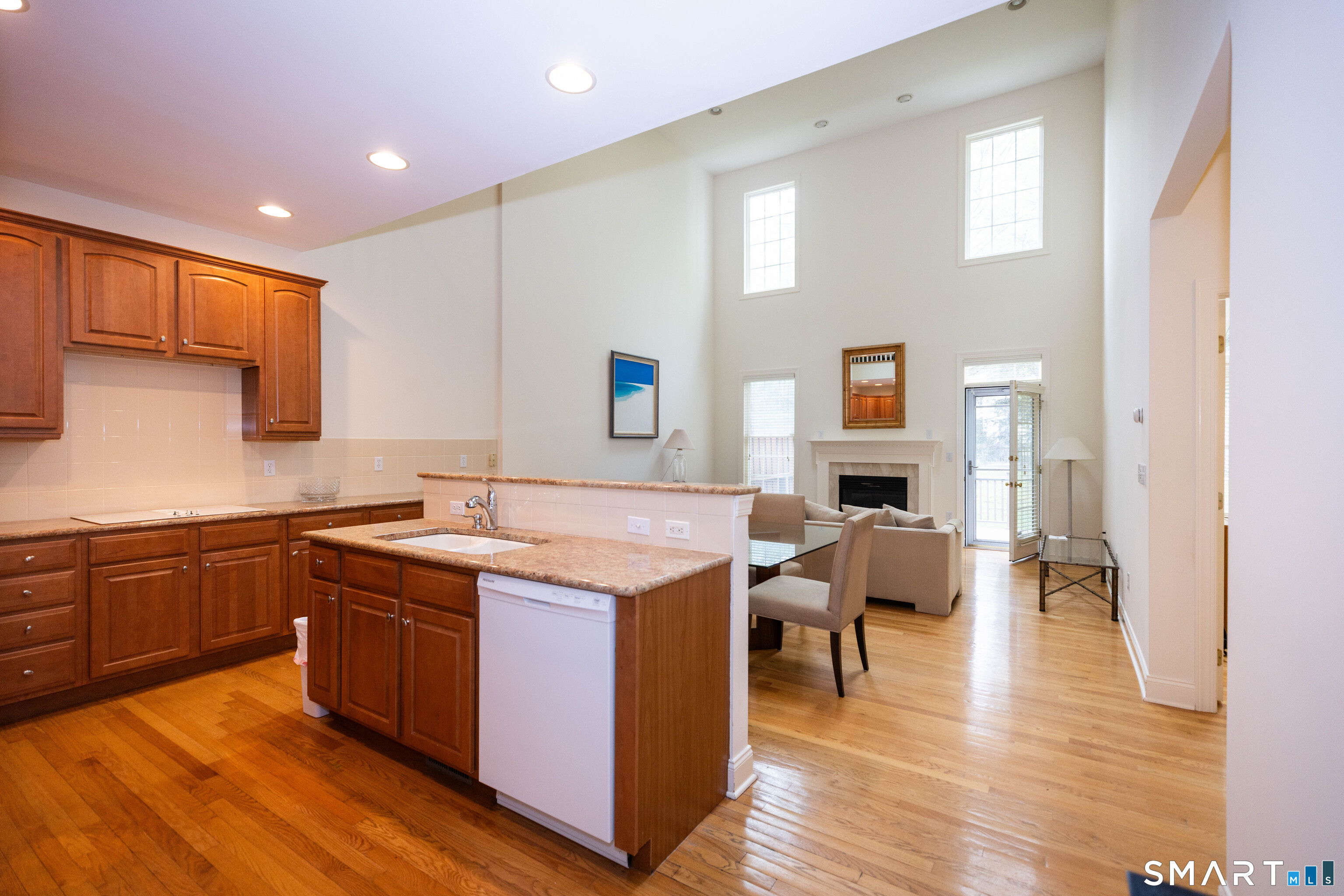 108 Imperial 108 Court Property Photo 8