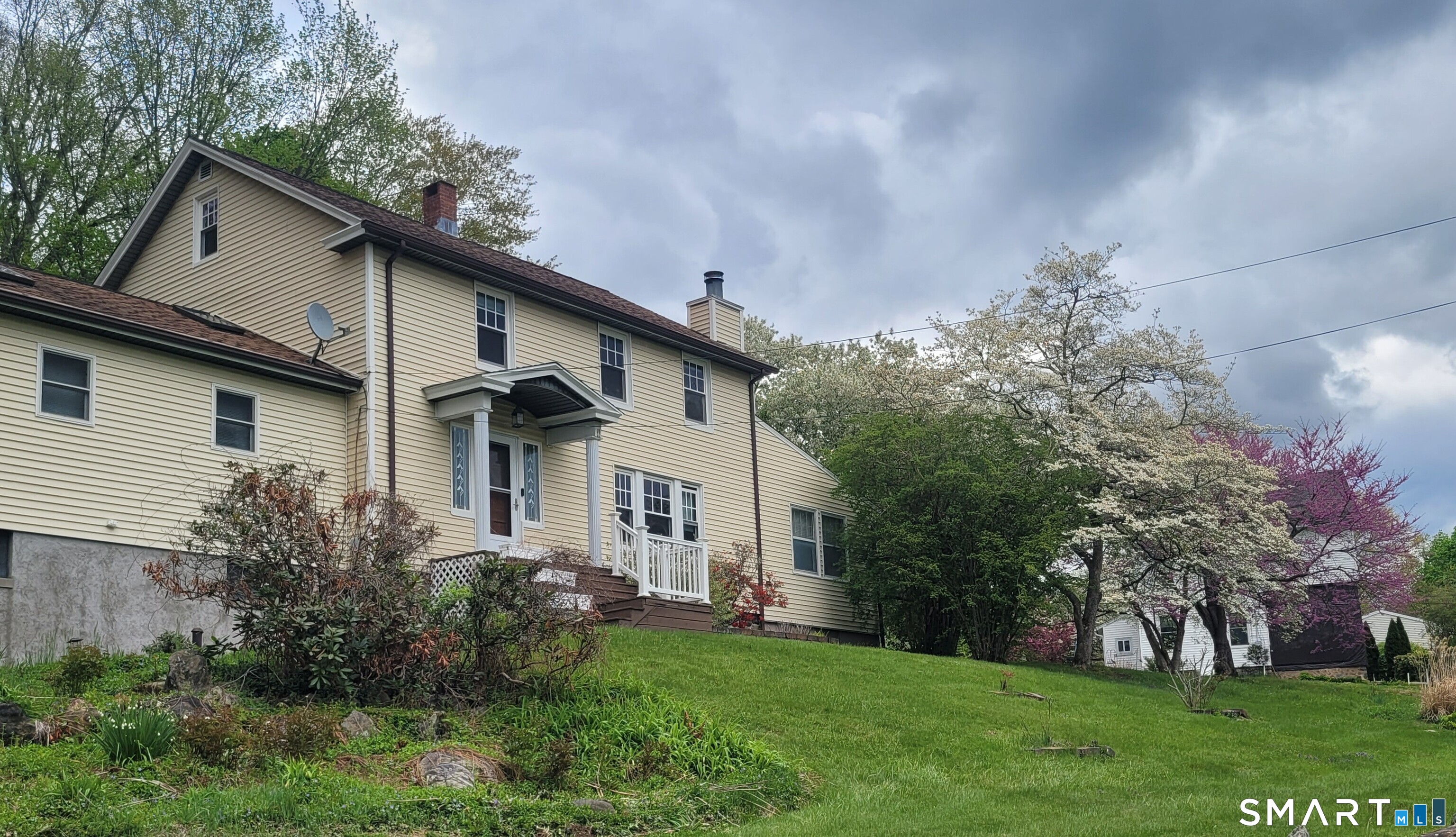 130 Woodbine Street Property Photo 2