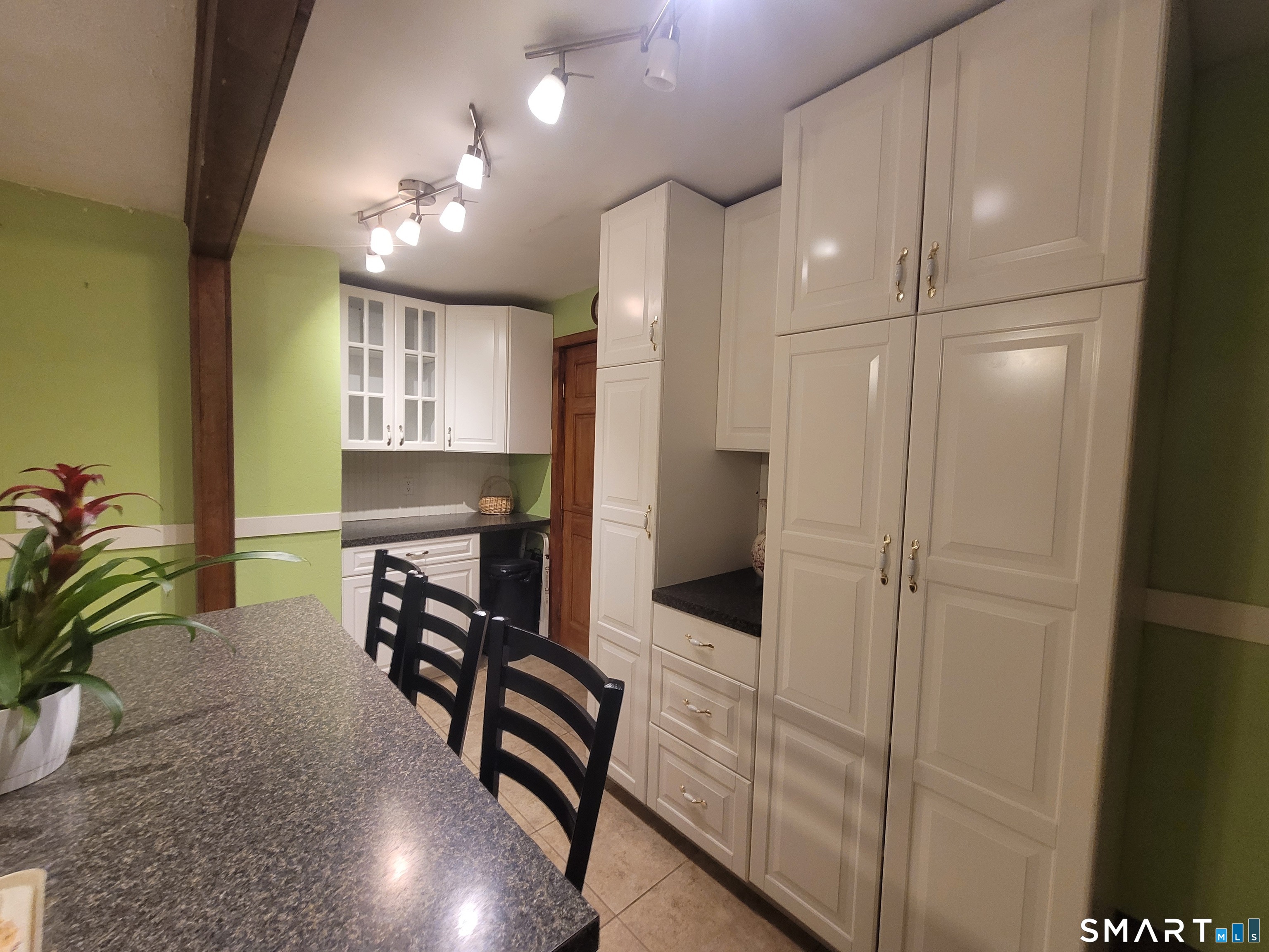 130 Woodbine Street Property Photo 5