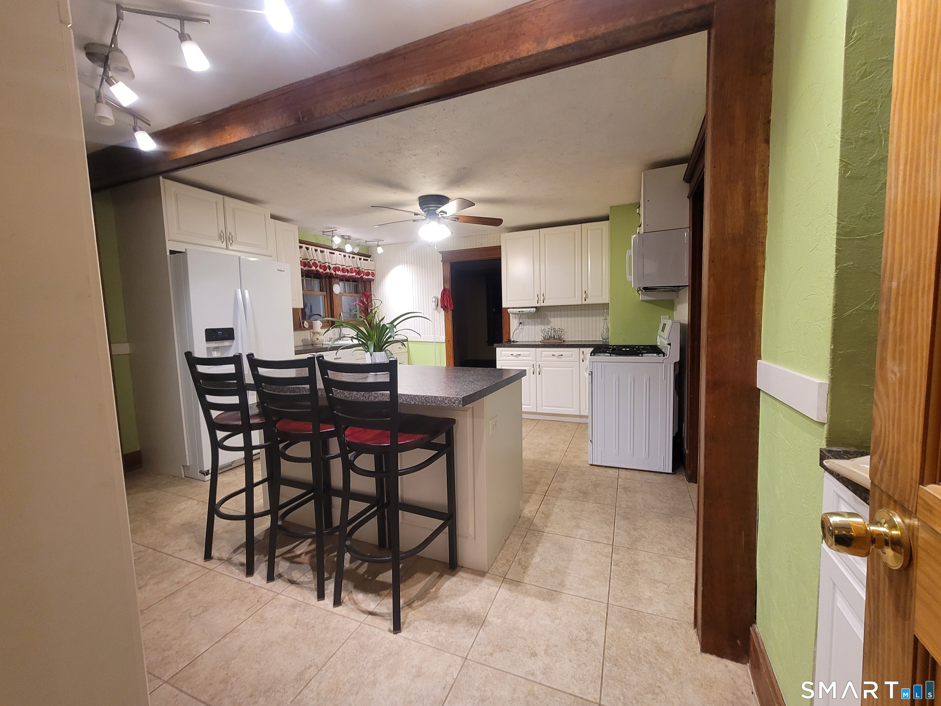 130 Woodbine Street Property Photo 9